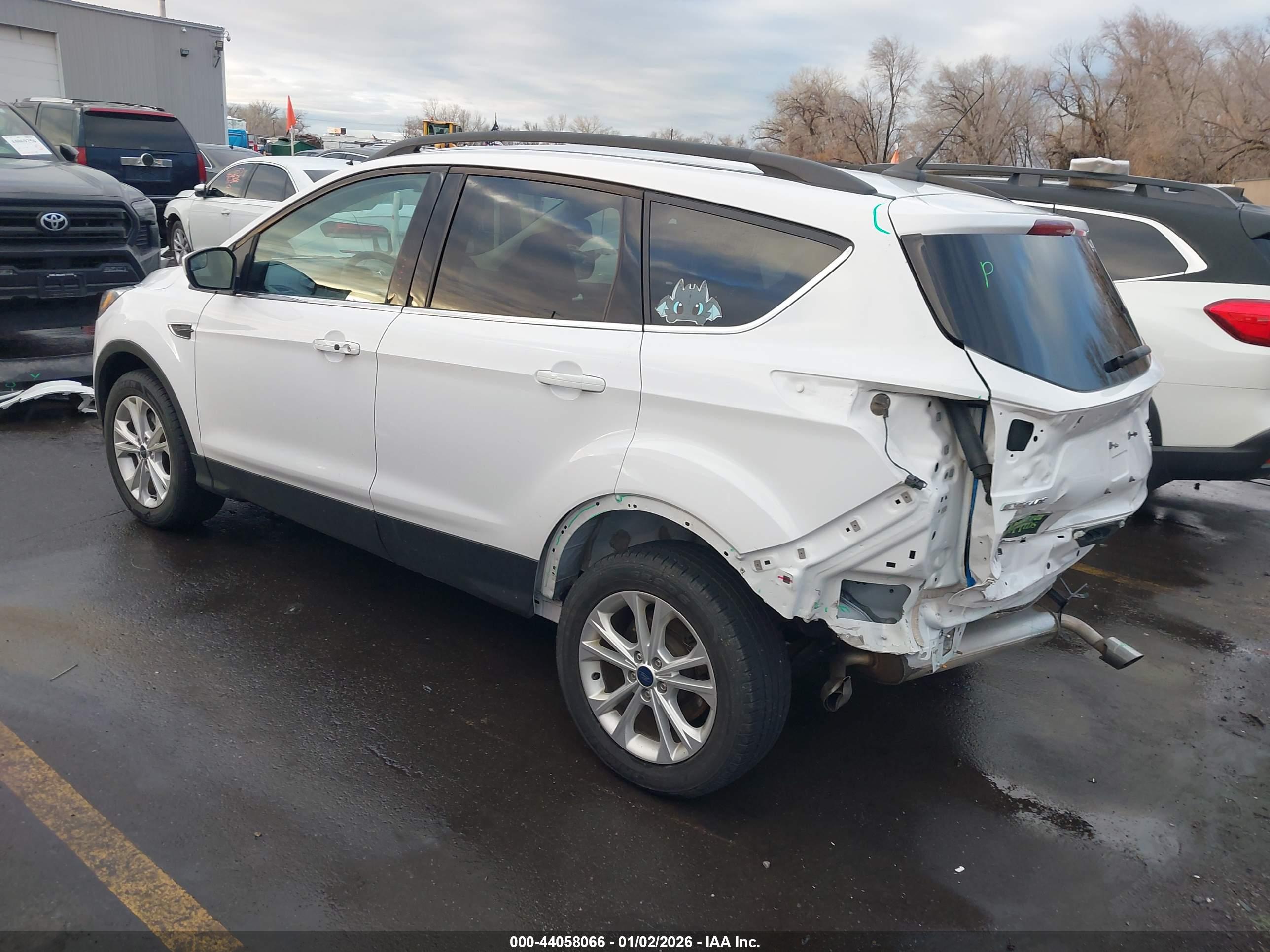 FORD ESCAPE image 3