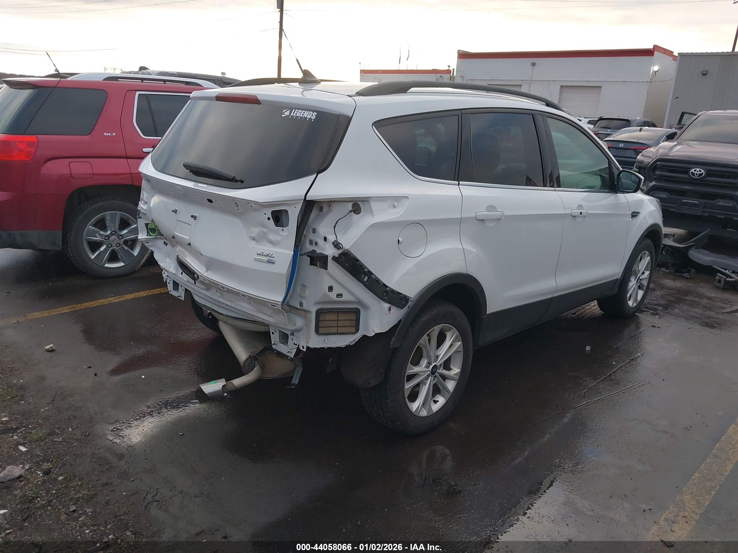 FORD ESCAPE image 4