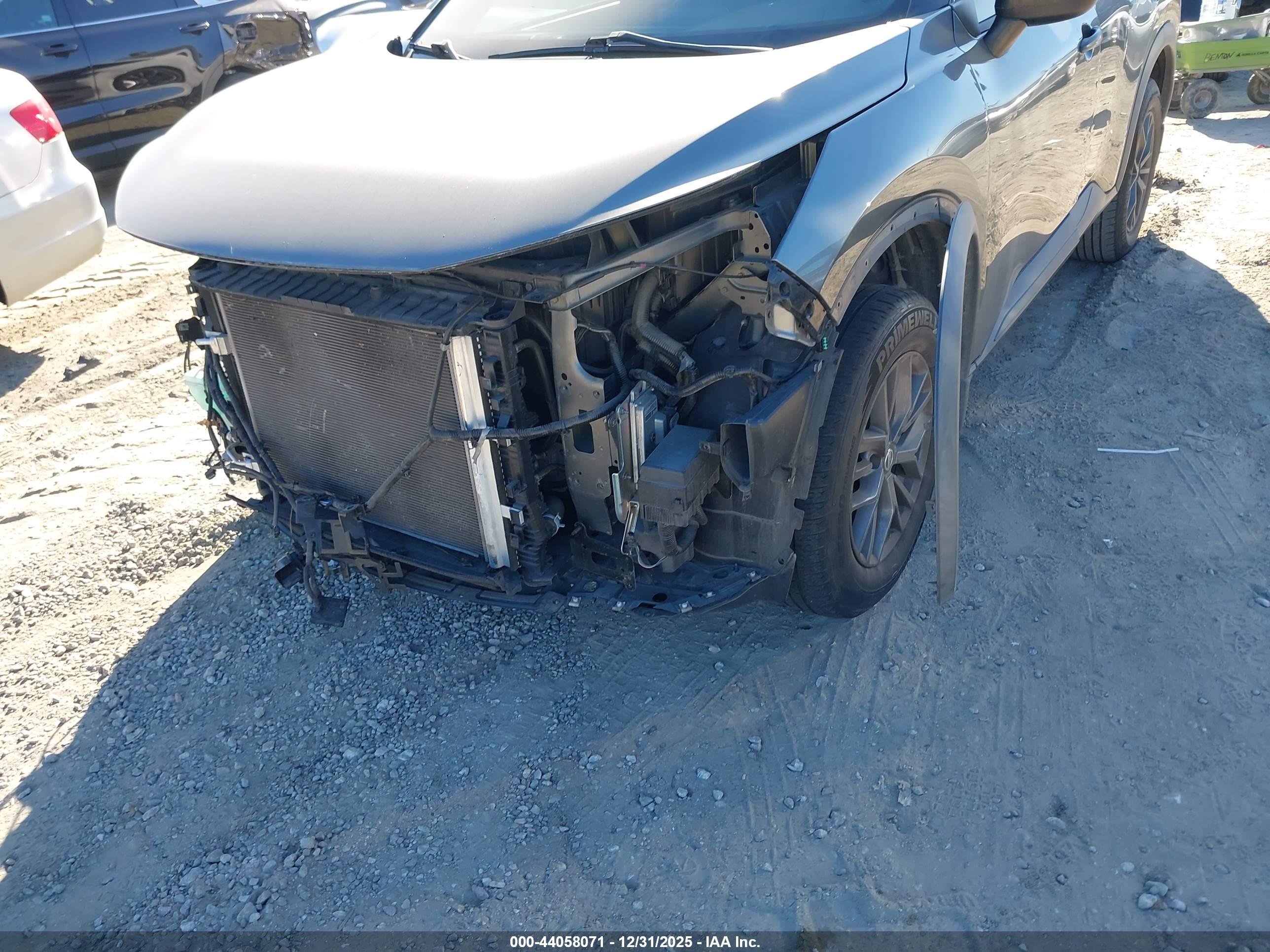 NISSAN ROGUE image 6