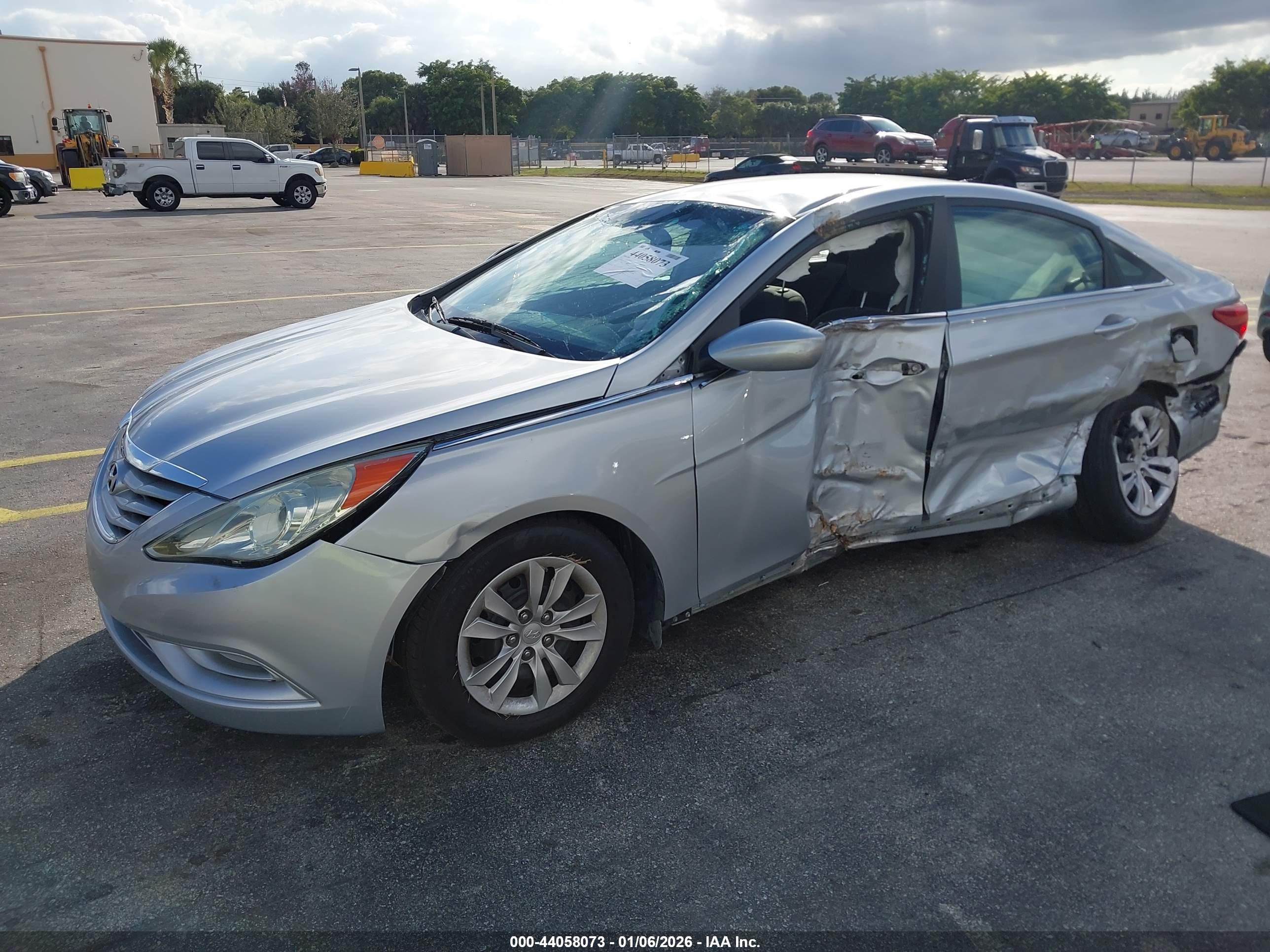 HYUNDAI SONATA image 2