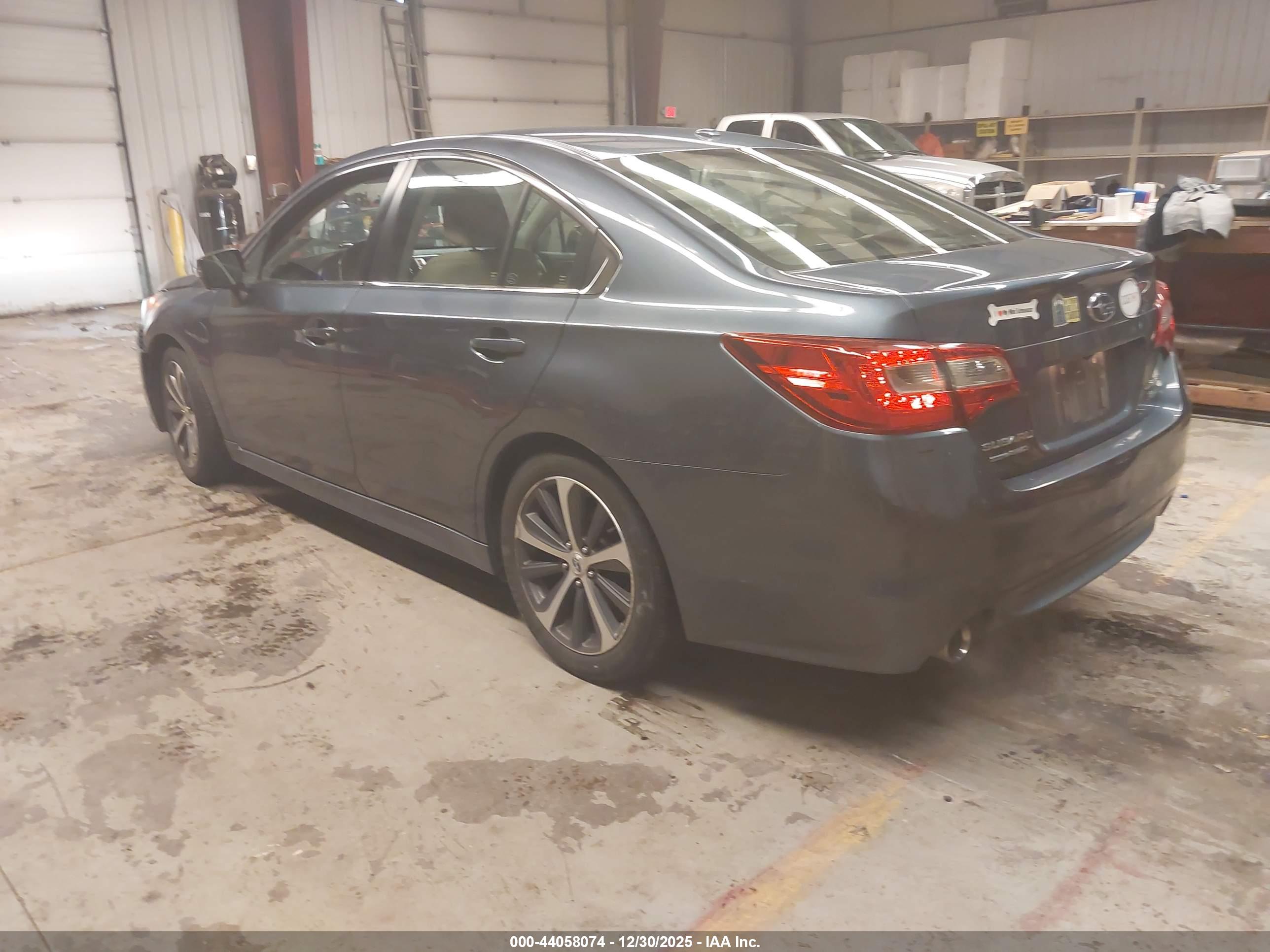 SUBARU LEGACY image 3
