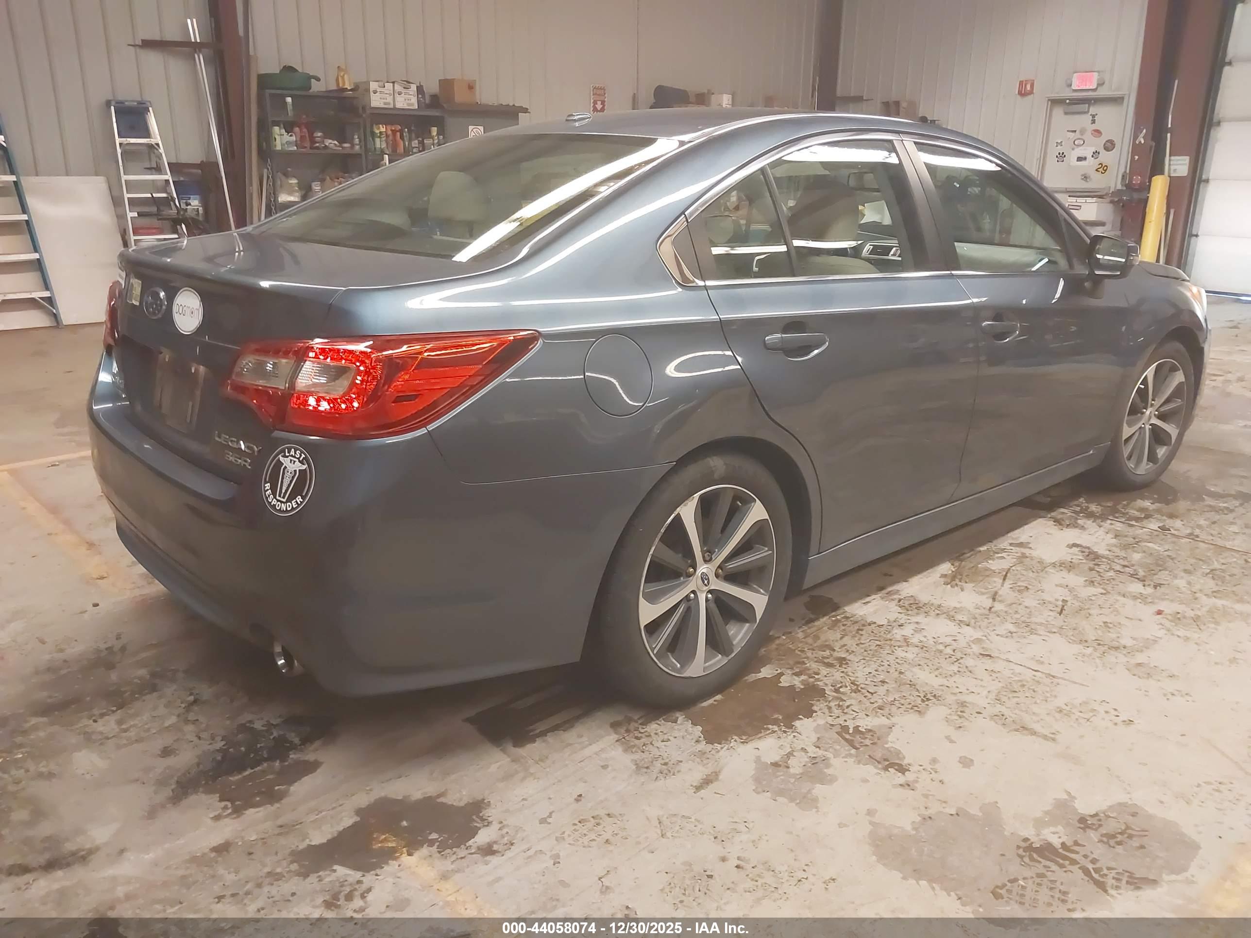 SUBARU LEGACY image 4