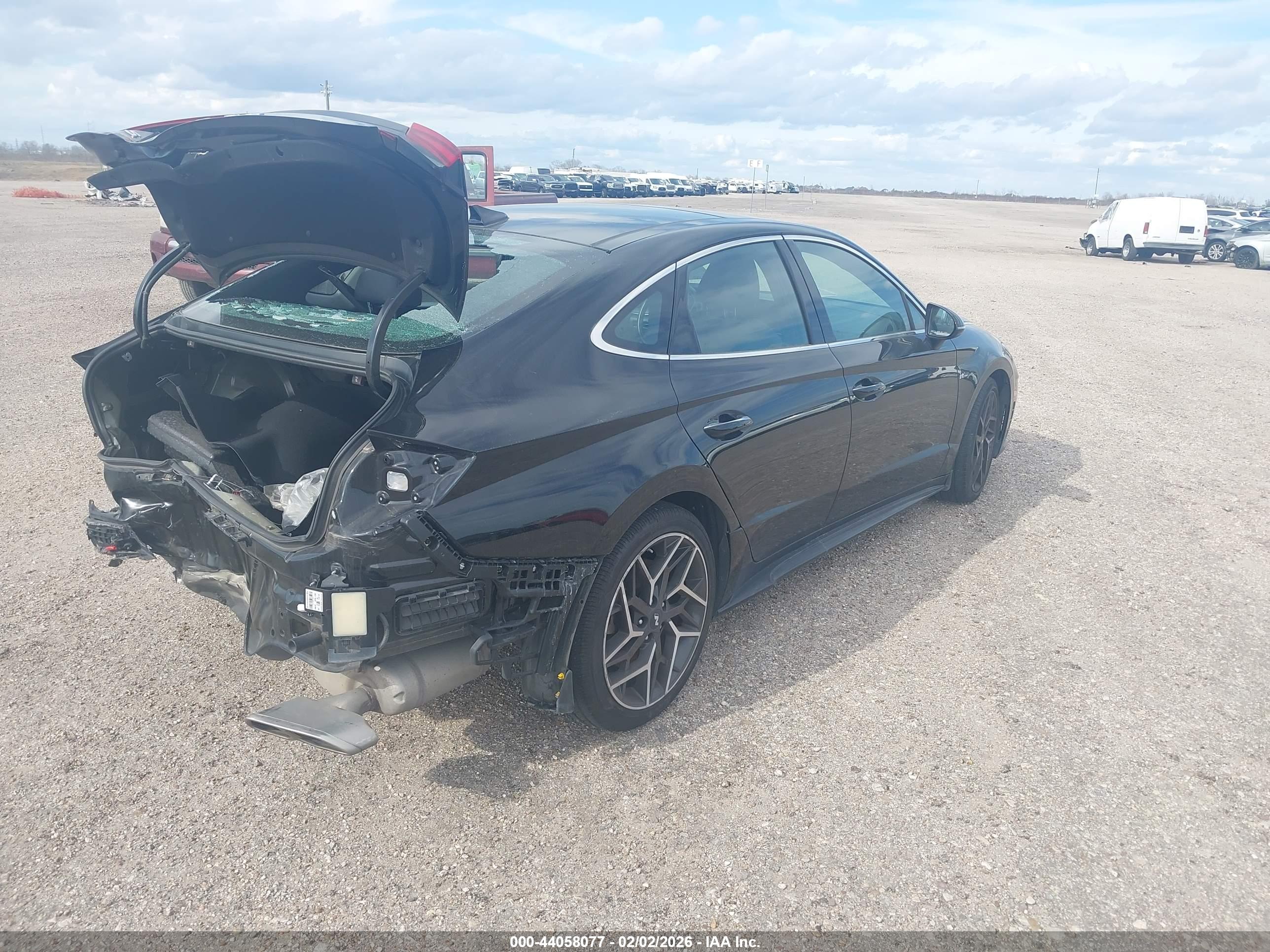 HYUNDAI SONATA image 4