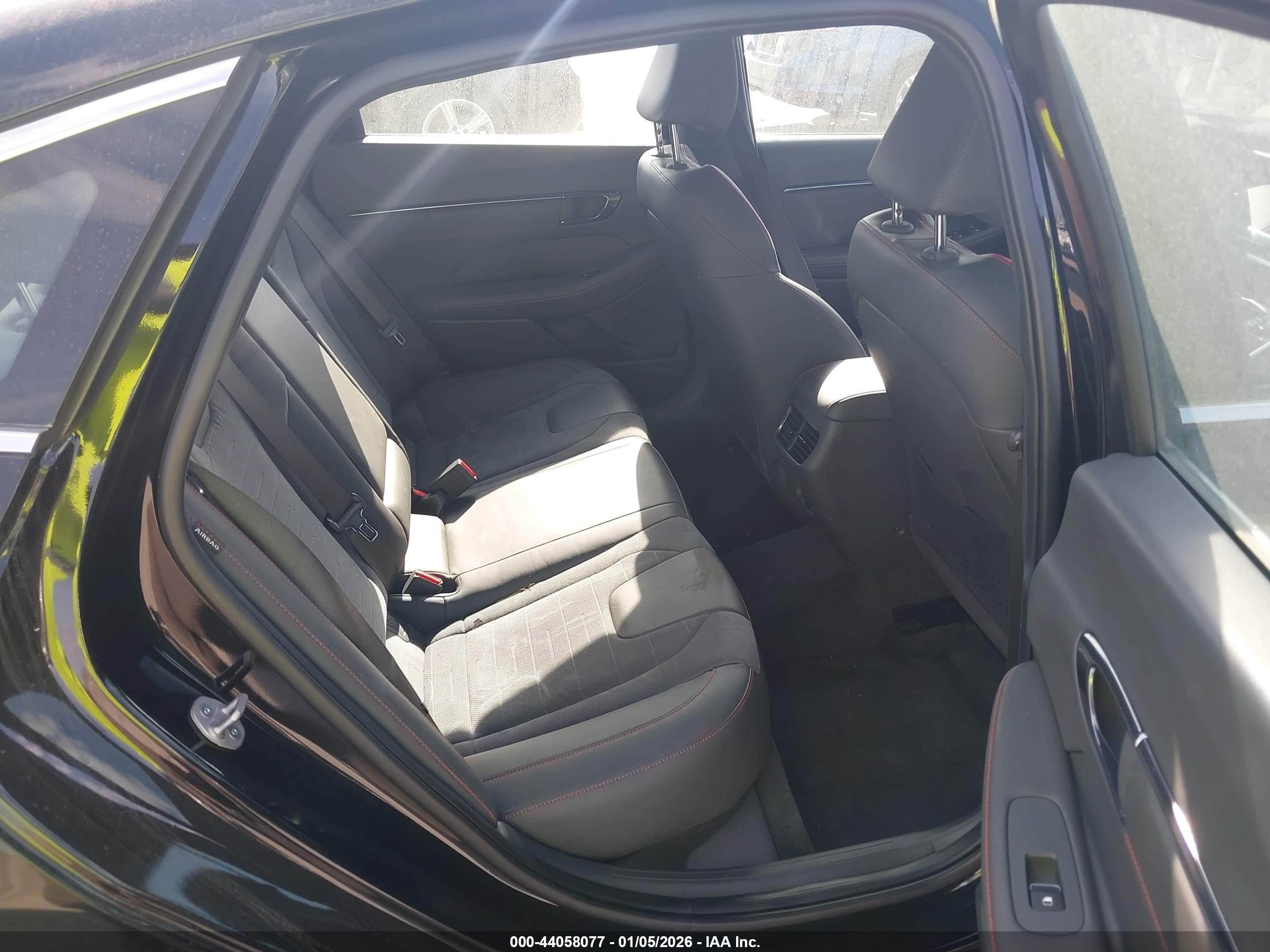 HYUNDAI SONATA image 8