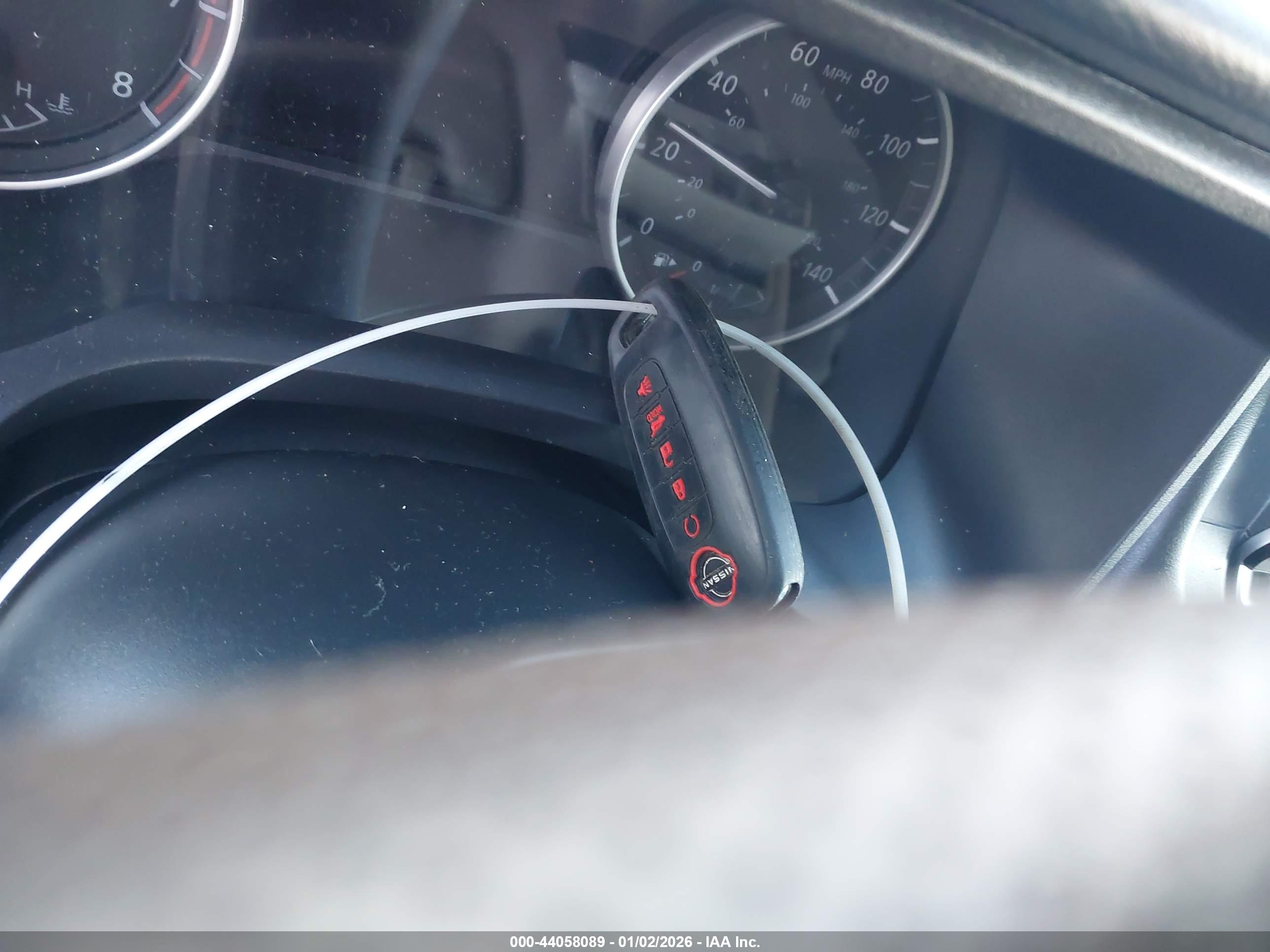 NISSAN ROGUE image 11