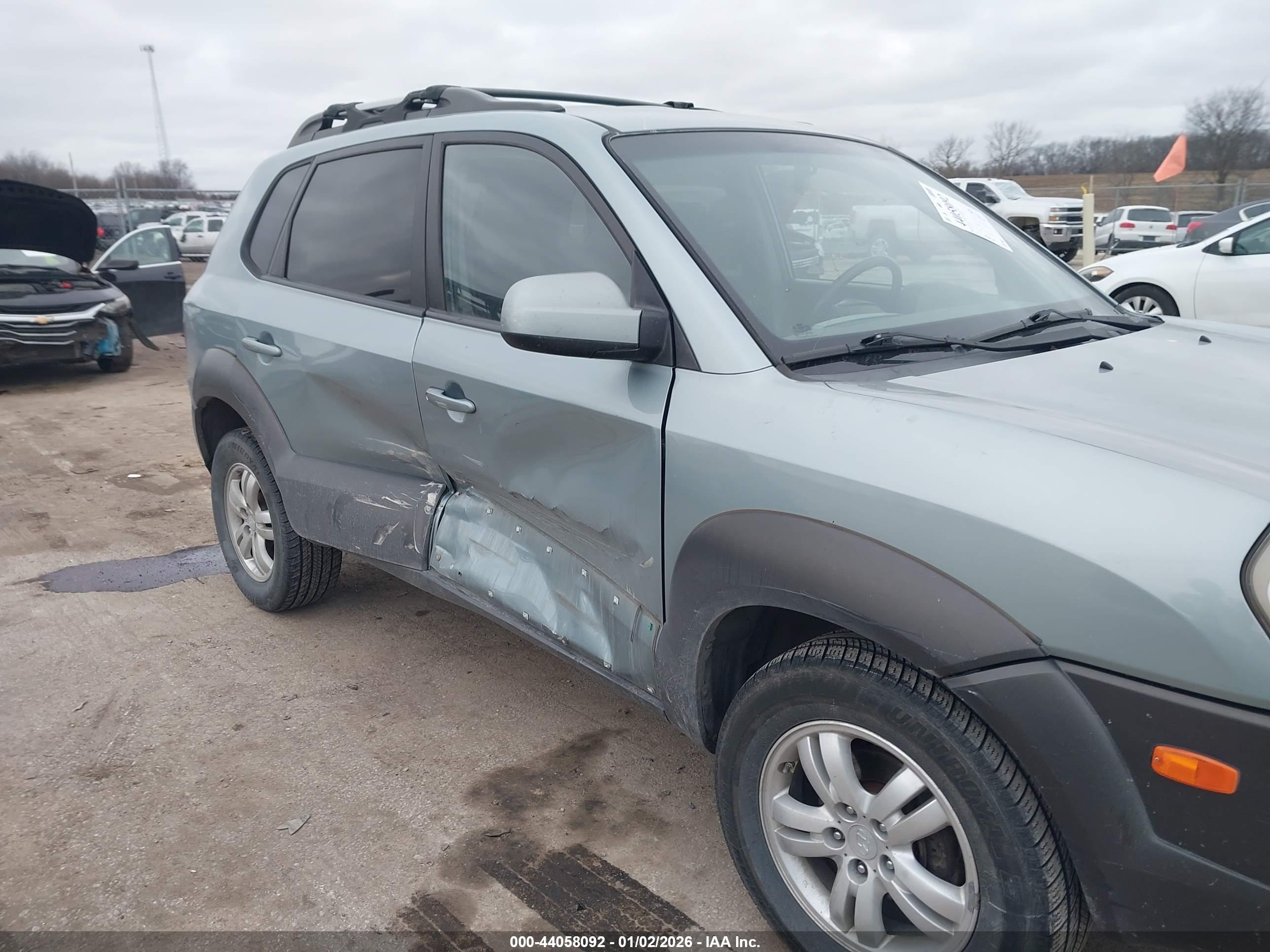 HYUNDAI TUCSON image 6
