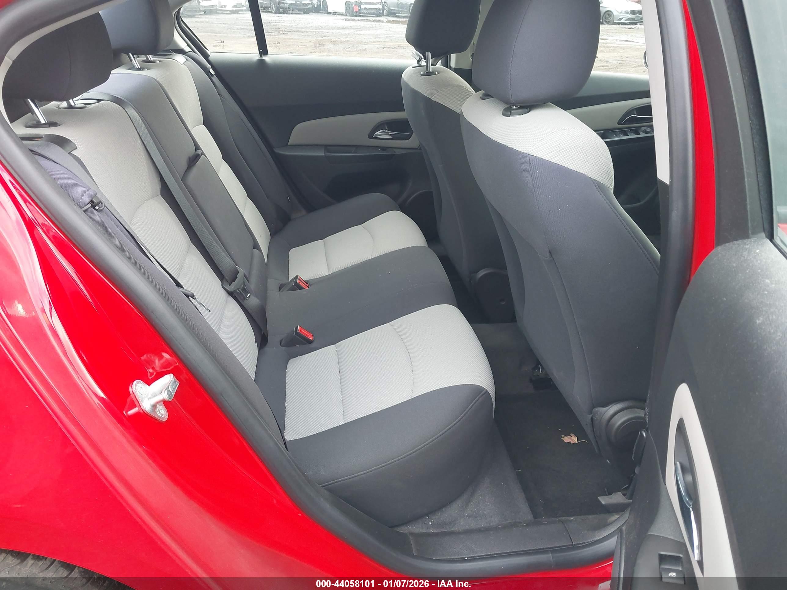 CHEVROLET CRUZE image 8