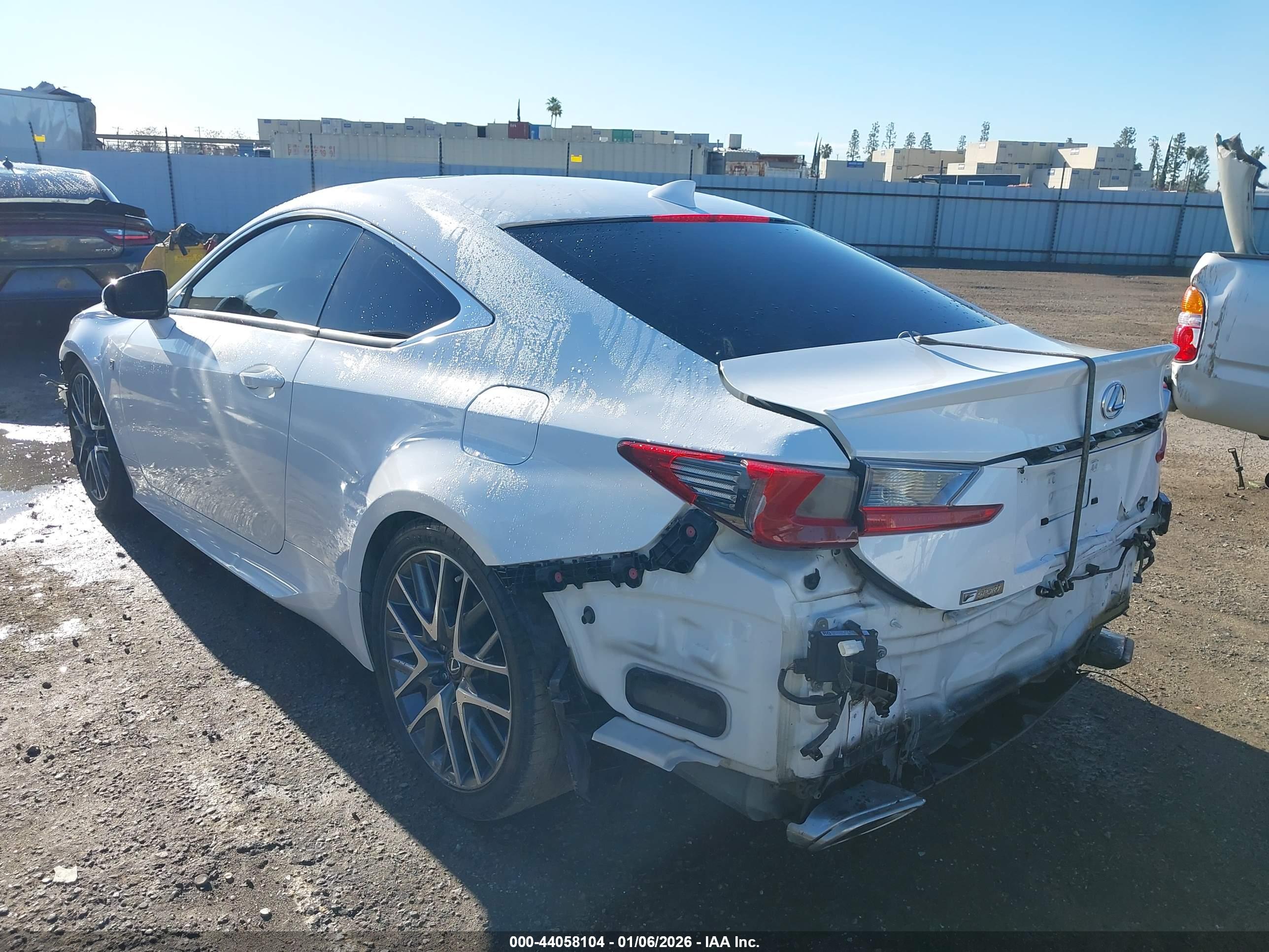LEXUS RC image 3