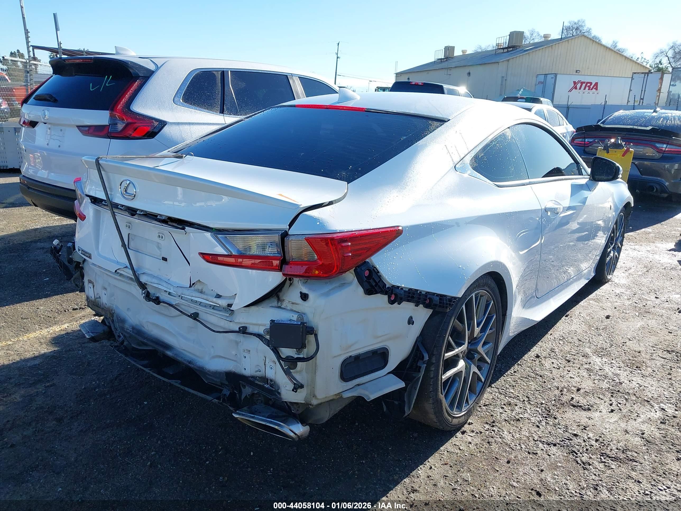 LEXUS RC image 4