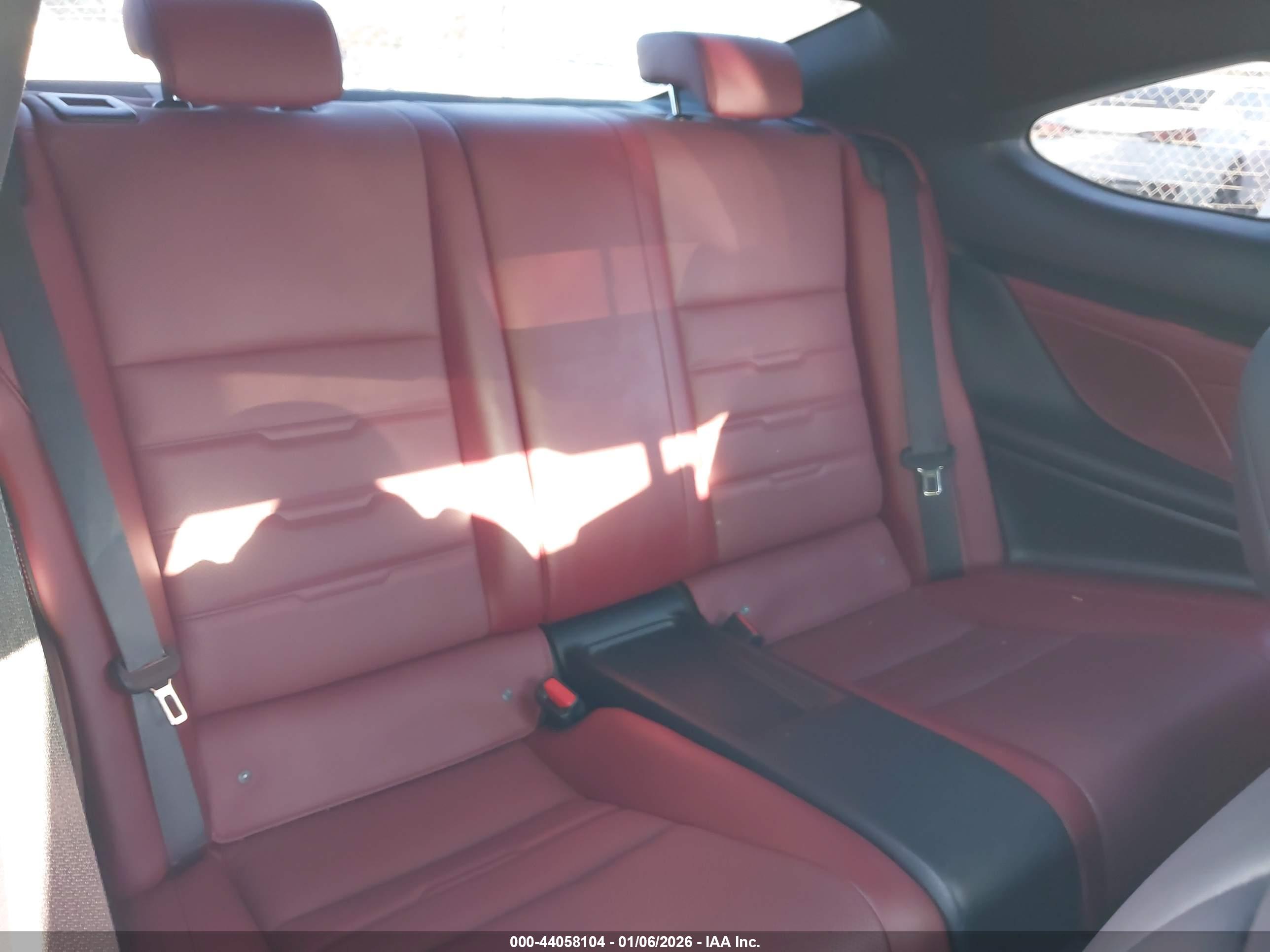 LEXUS RC image 8