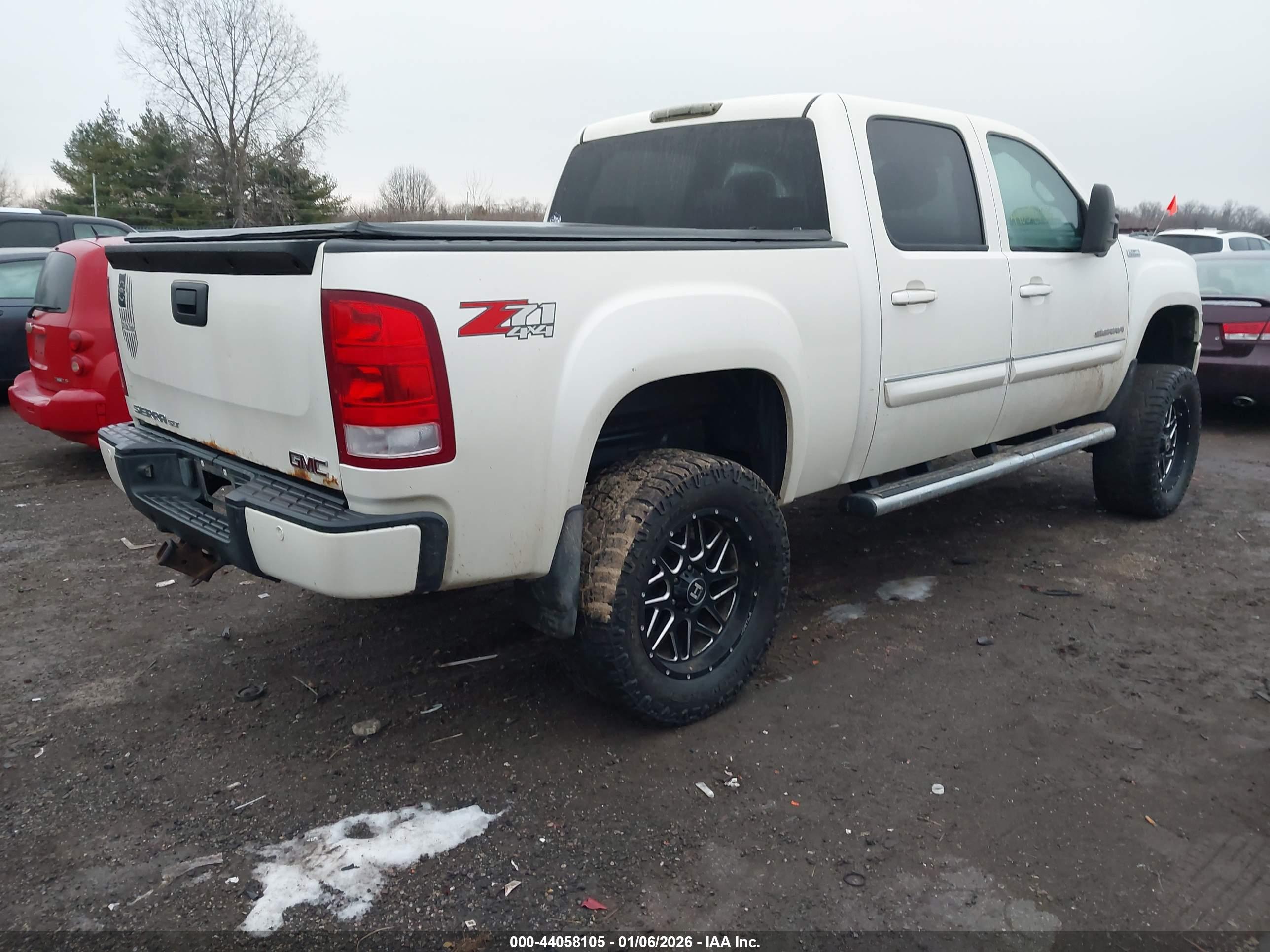 GMC SIERRA image 4