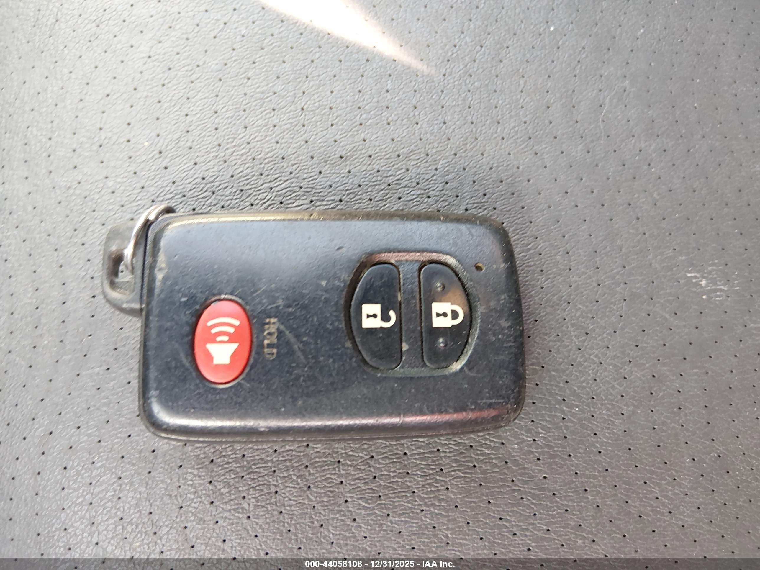 TOYOTA PRIUS image 11