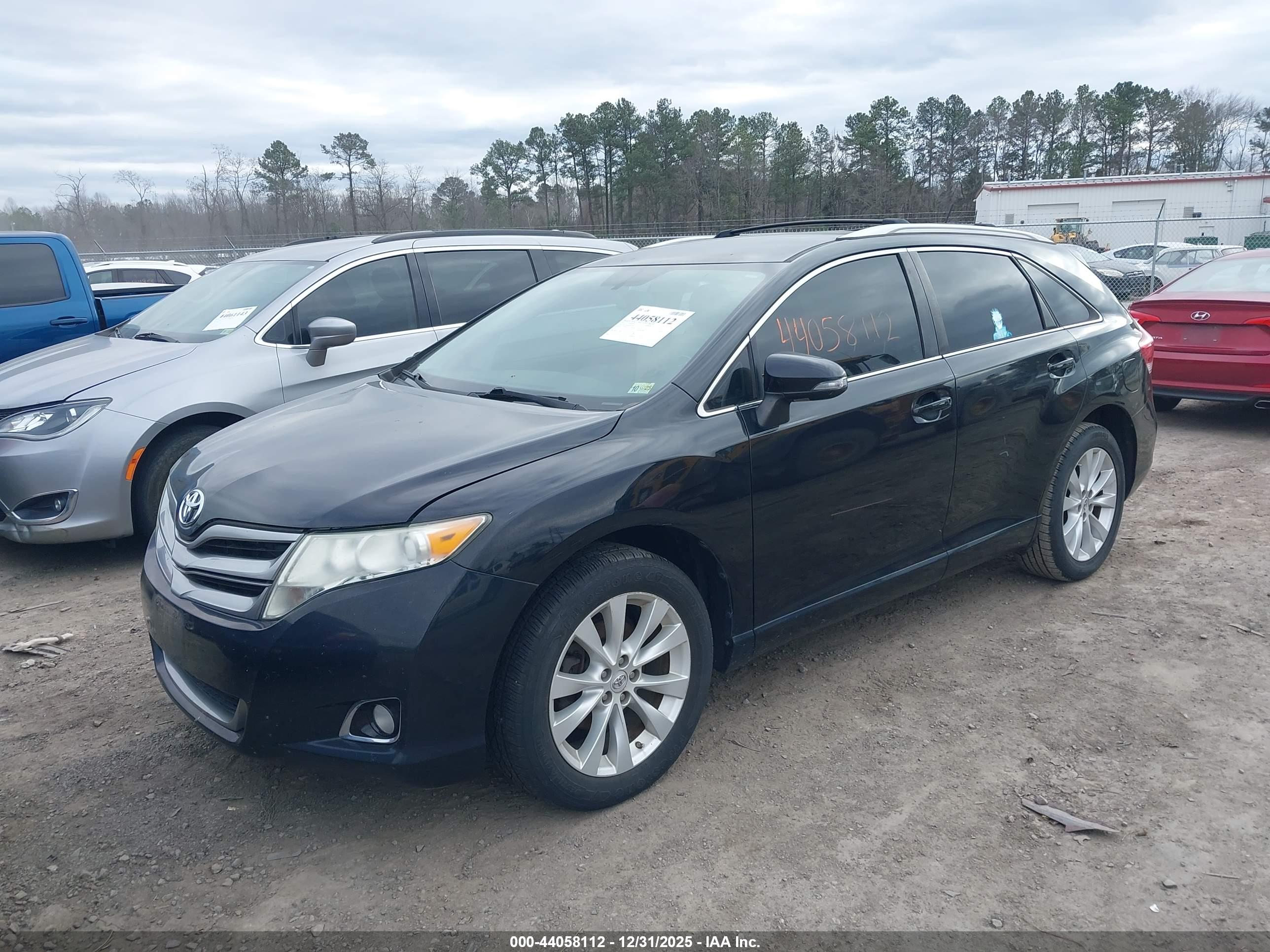 TOYOTA VENZA image 2