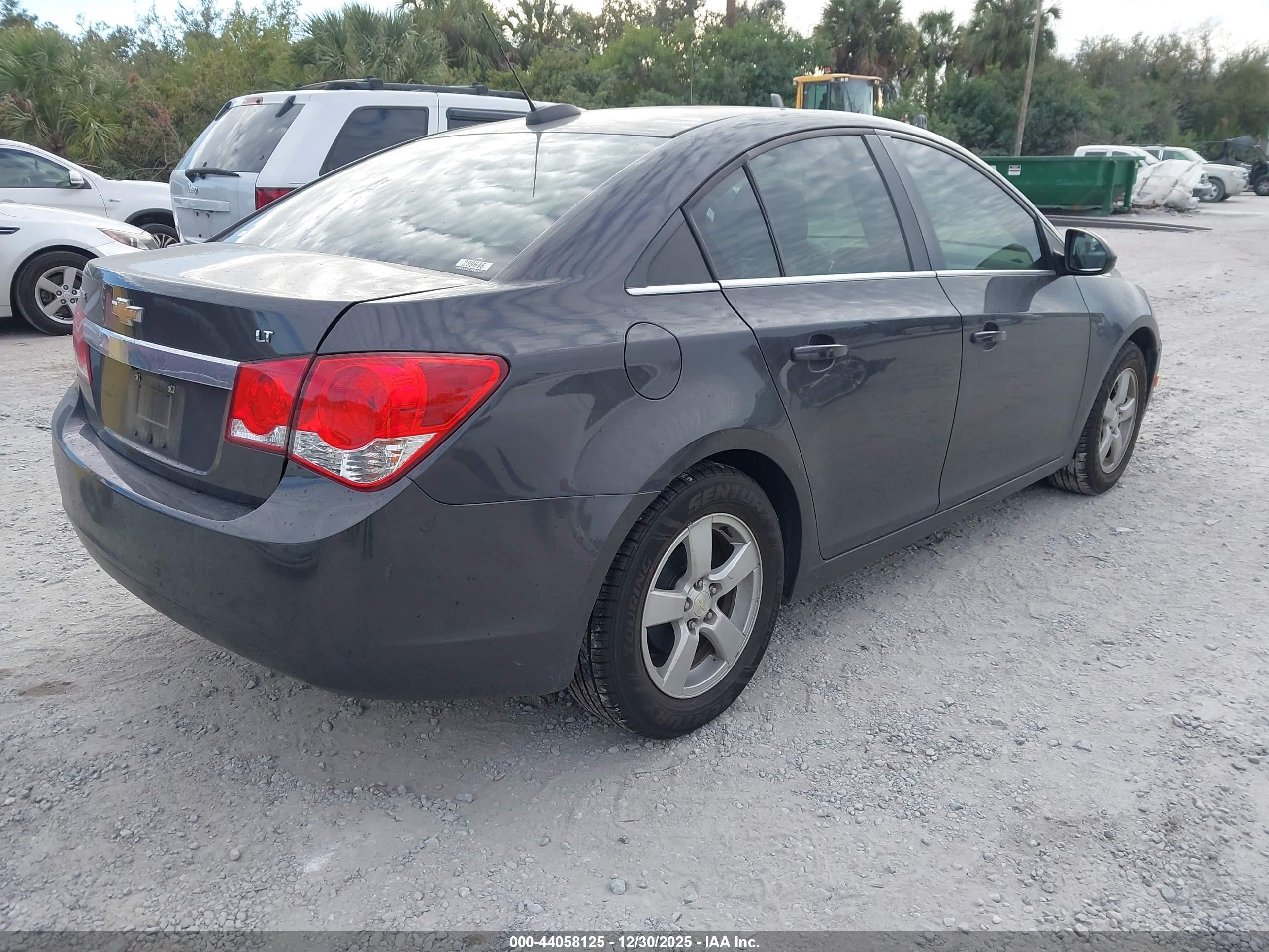 CHEVROLET CRUZE image 4