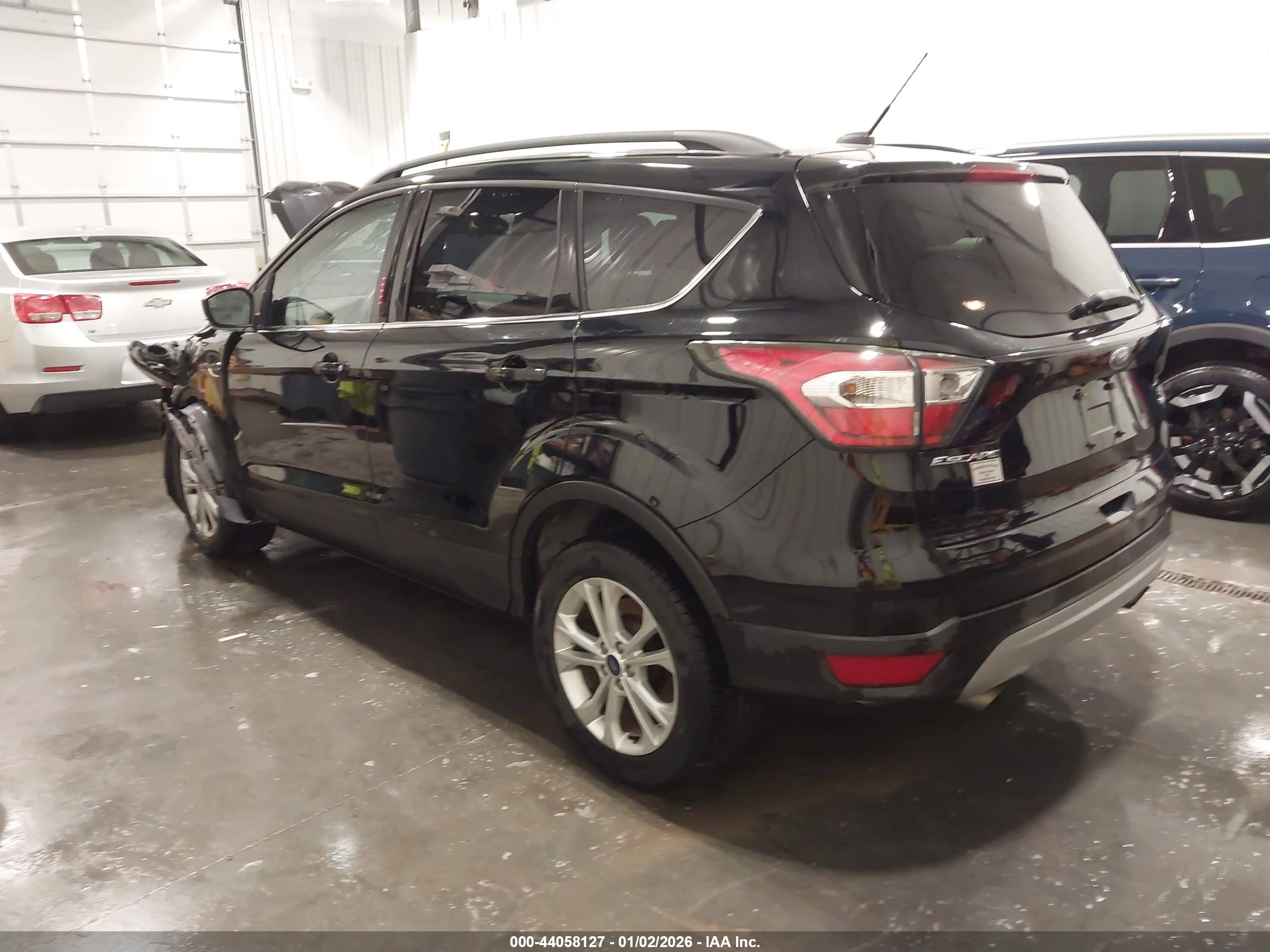 FORD ESCAPE image 3