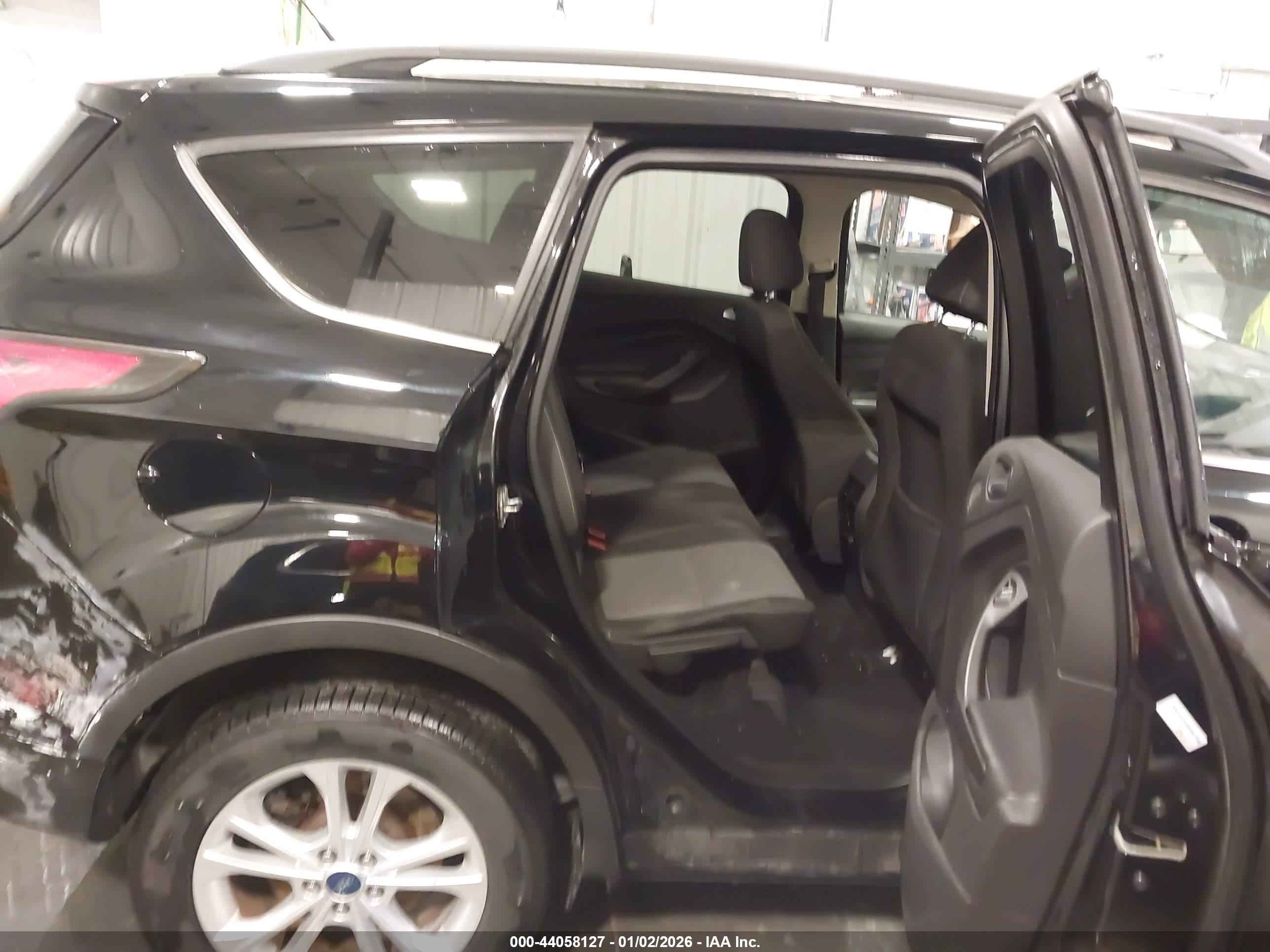 FORD ESCAPE image 8
