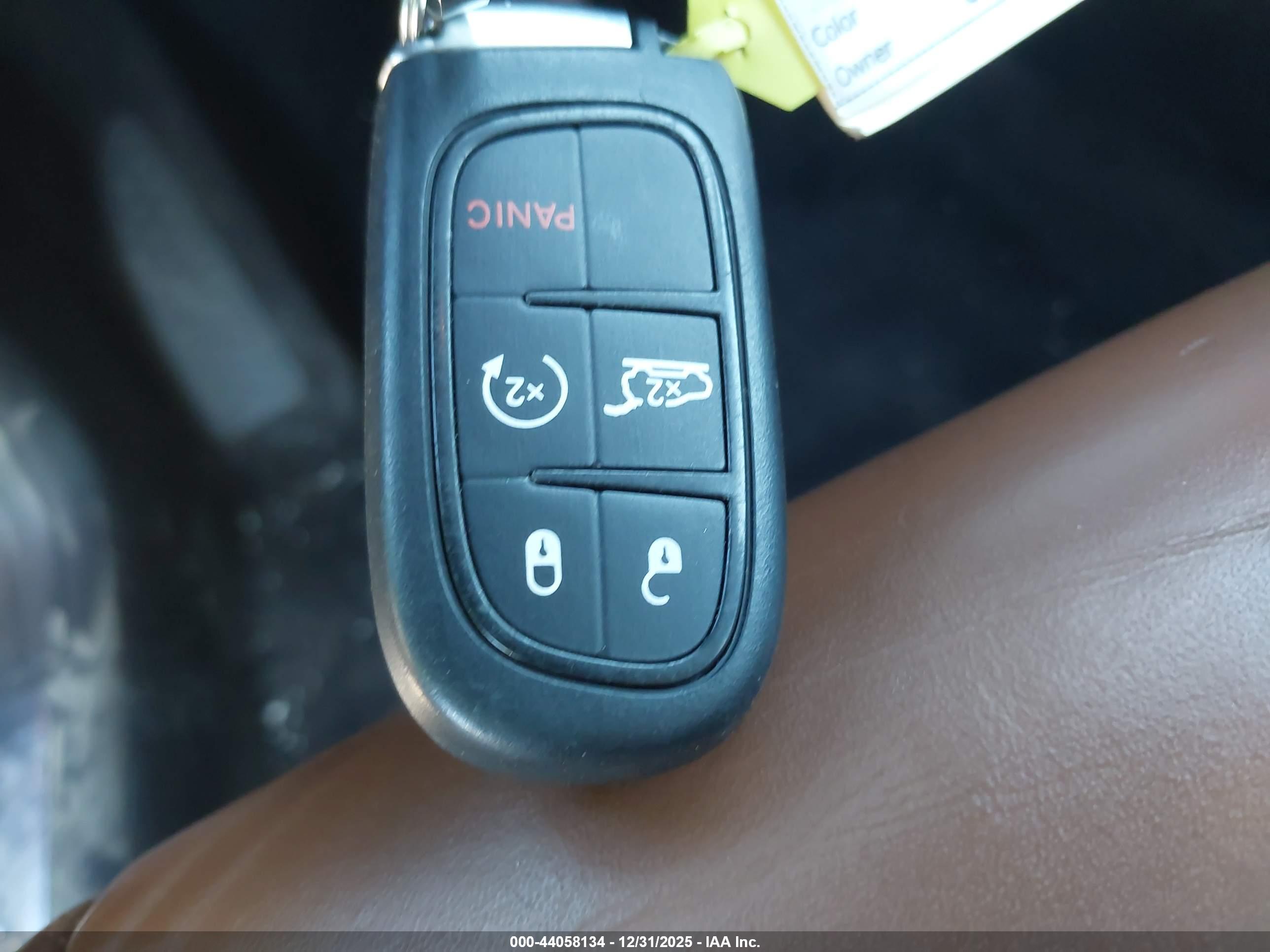 JEEP CHEROKEE image 11