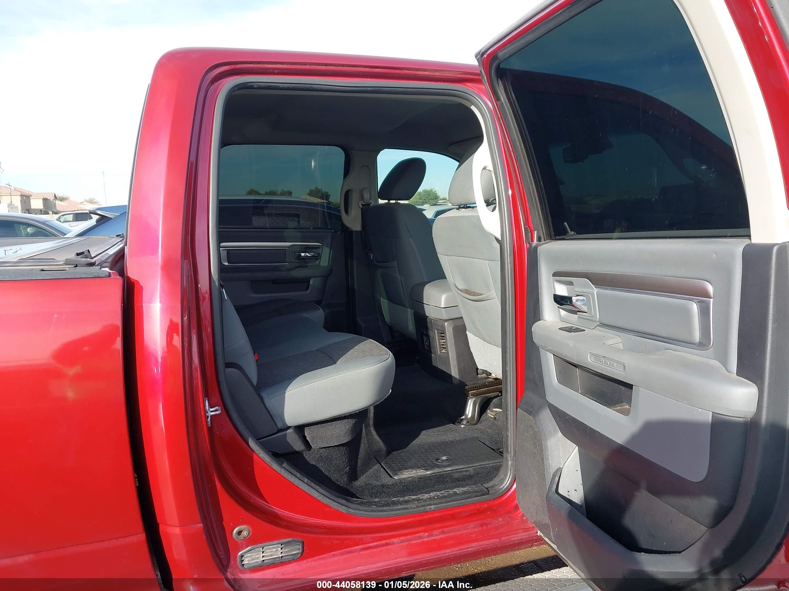 RAM 2500 image 8