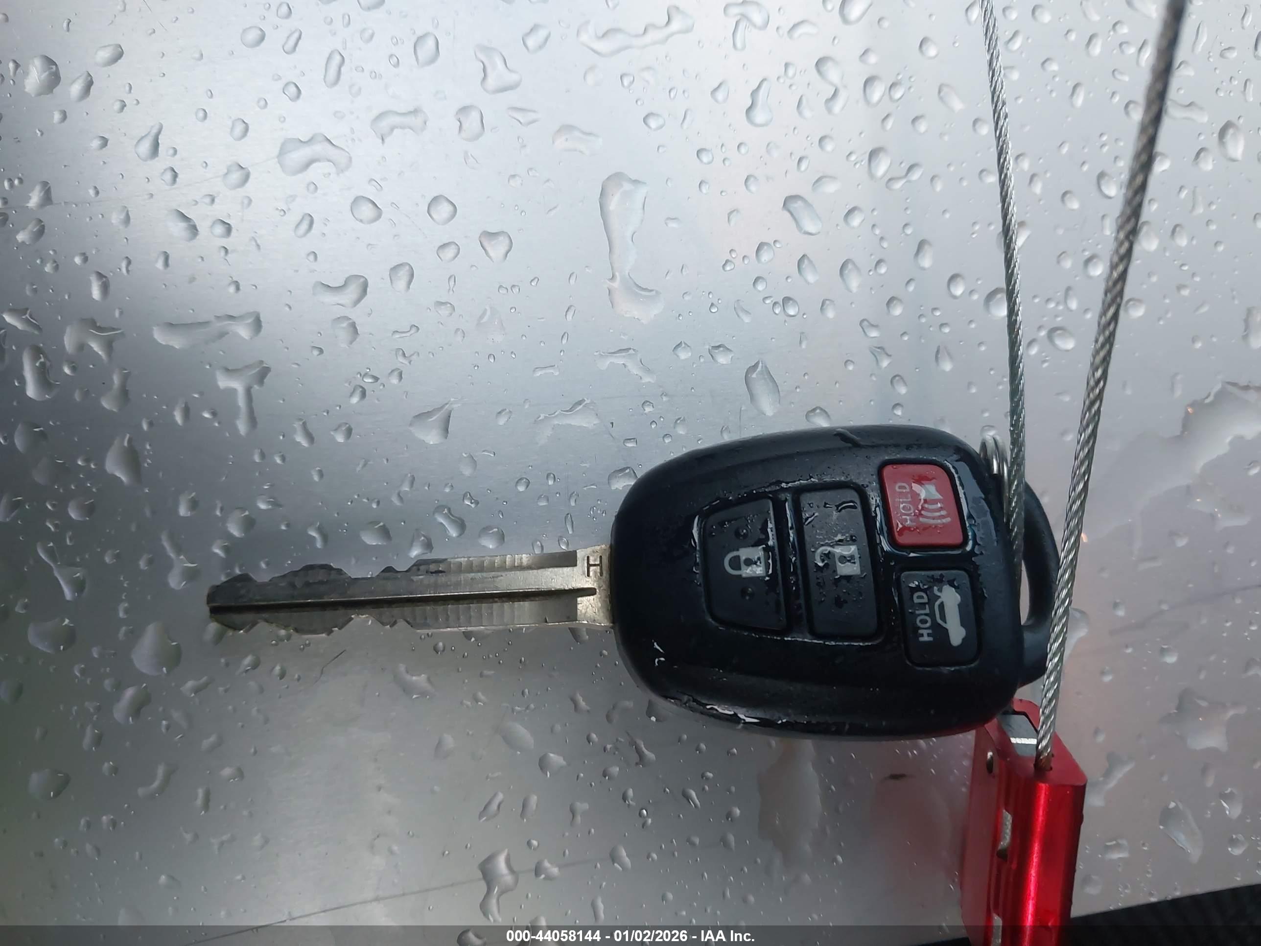 TOYOTA COROLLA image 11
