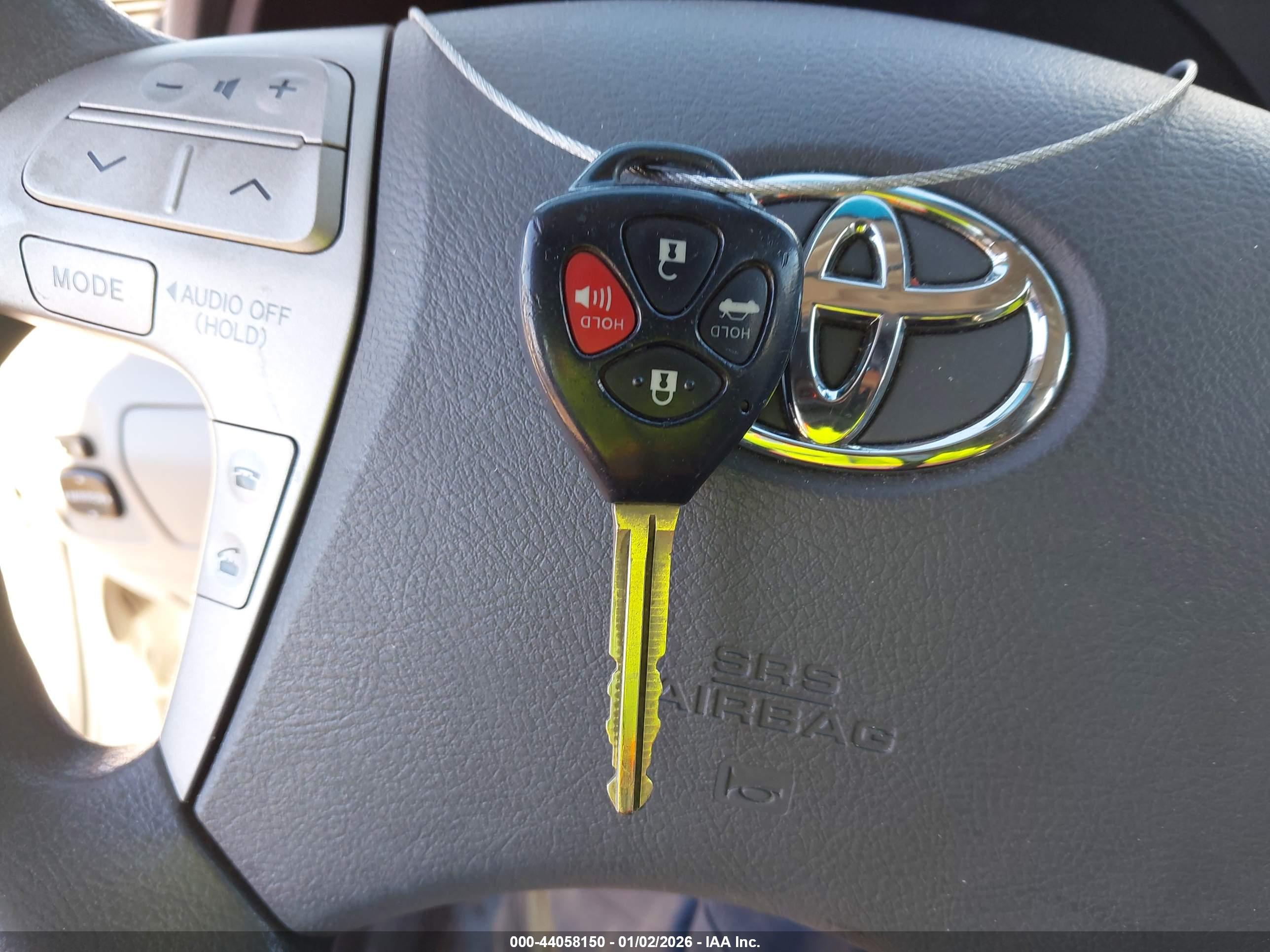 TOYOTA CAMRY image 11