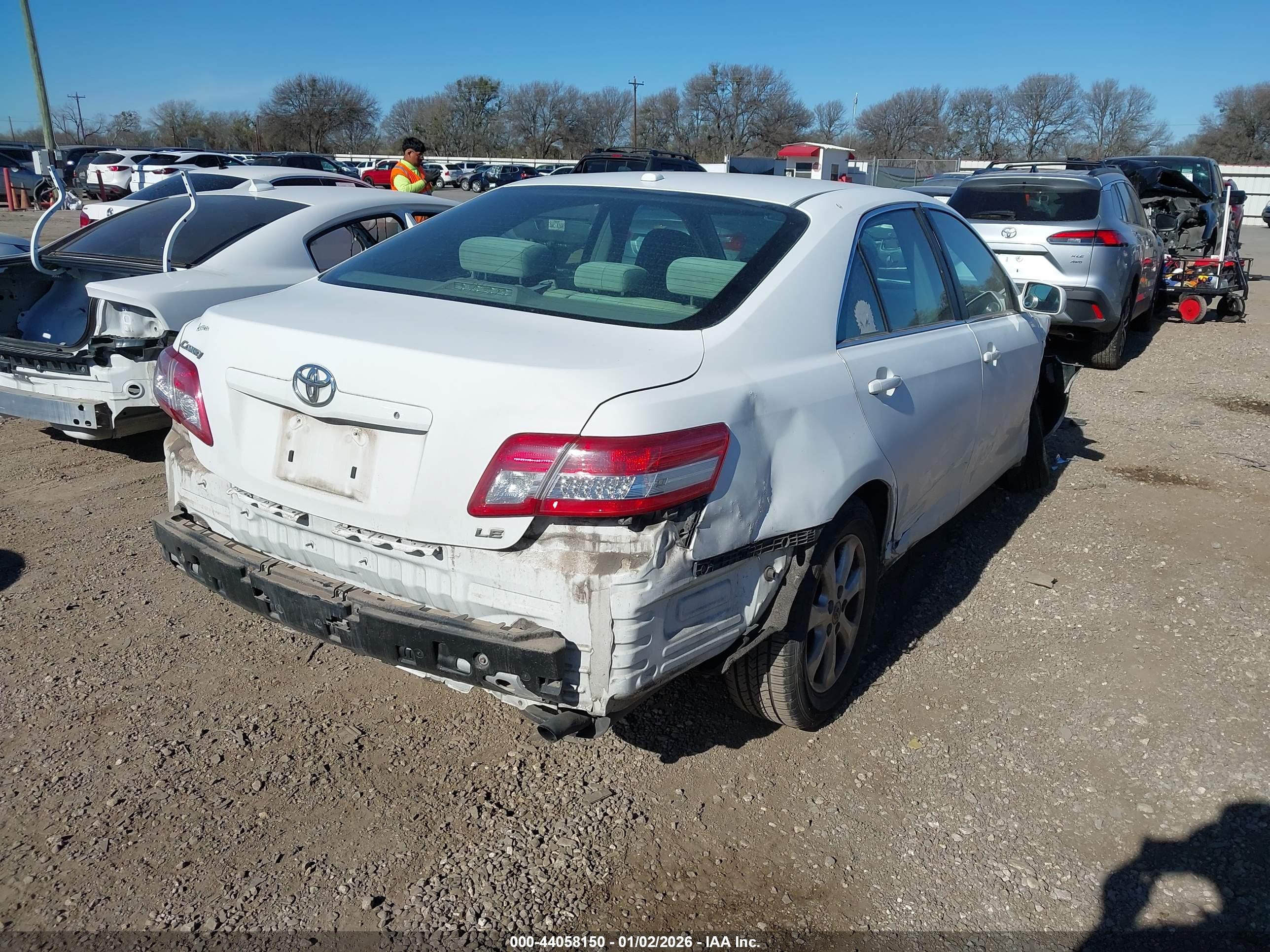 TOYOTA CAMRY image 4