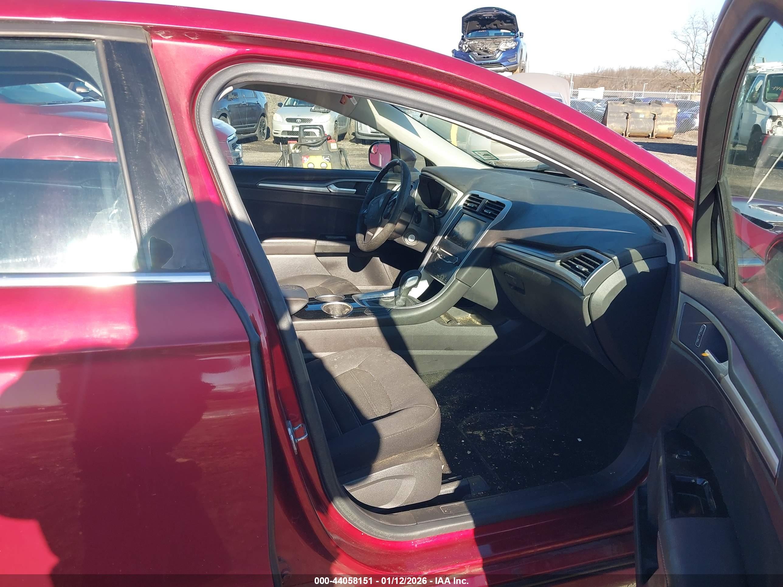 FORD FUSION image 5