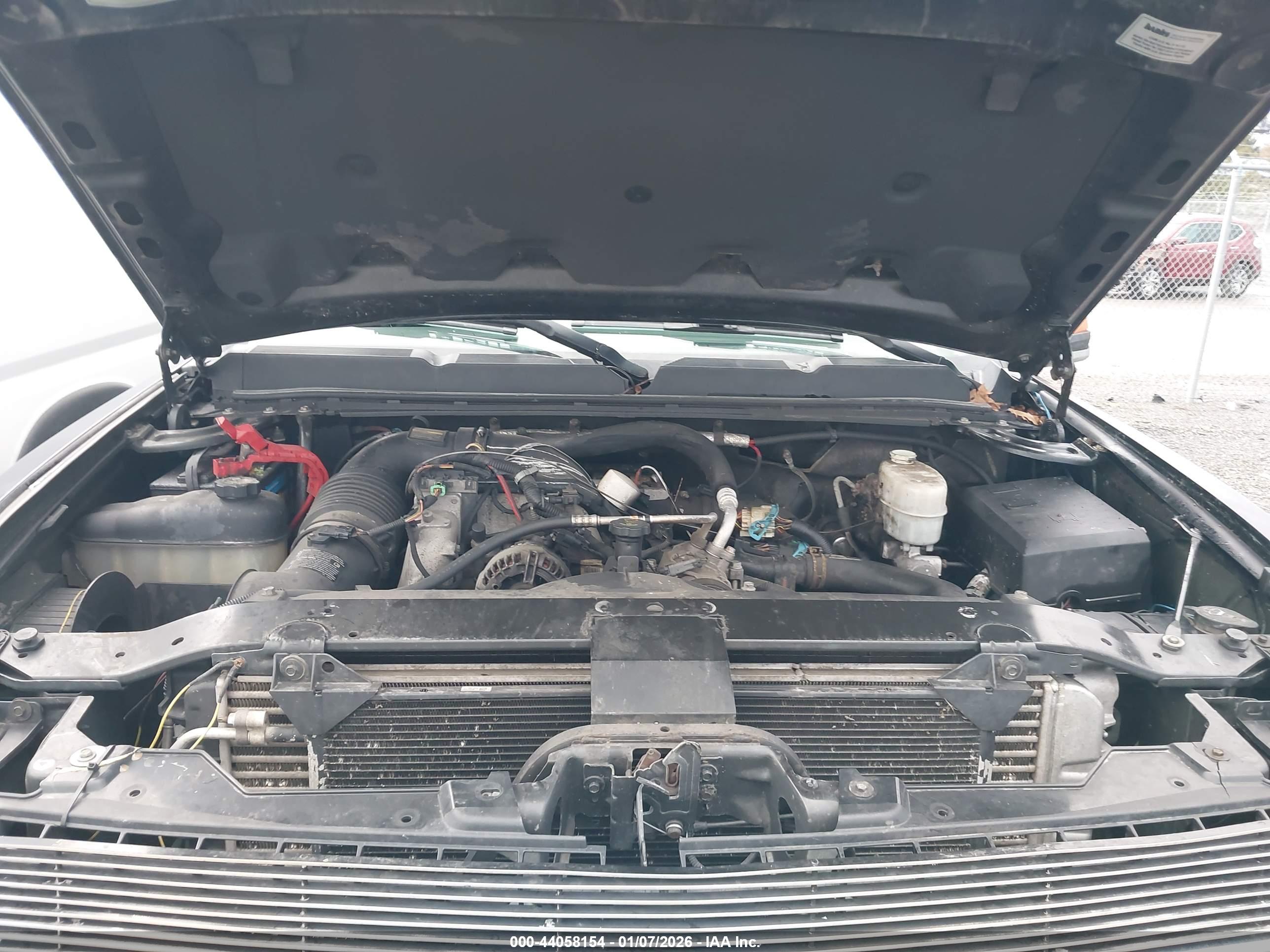 CHEVROLET SILVERADO image 10