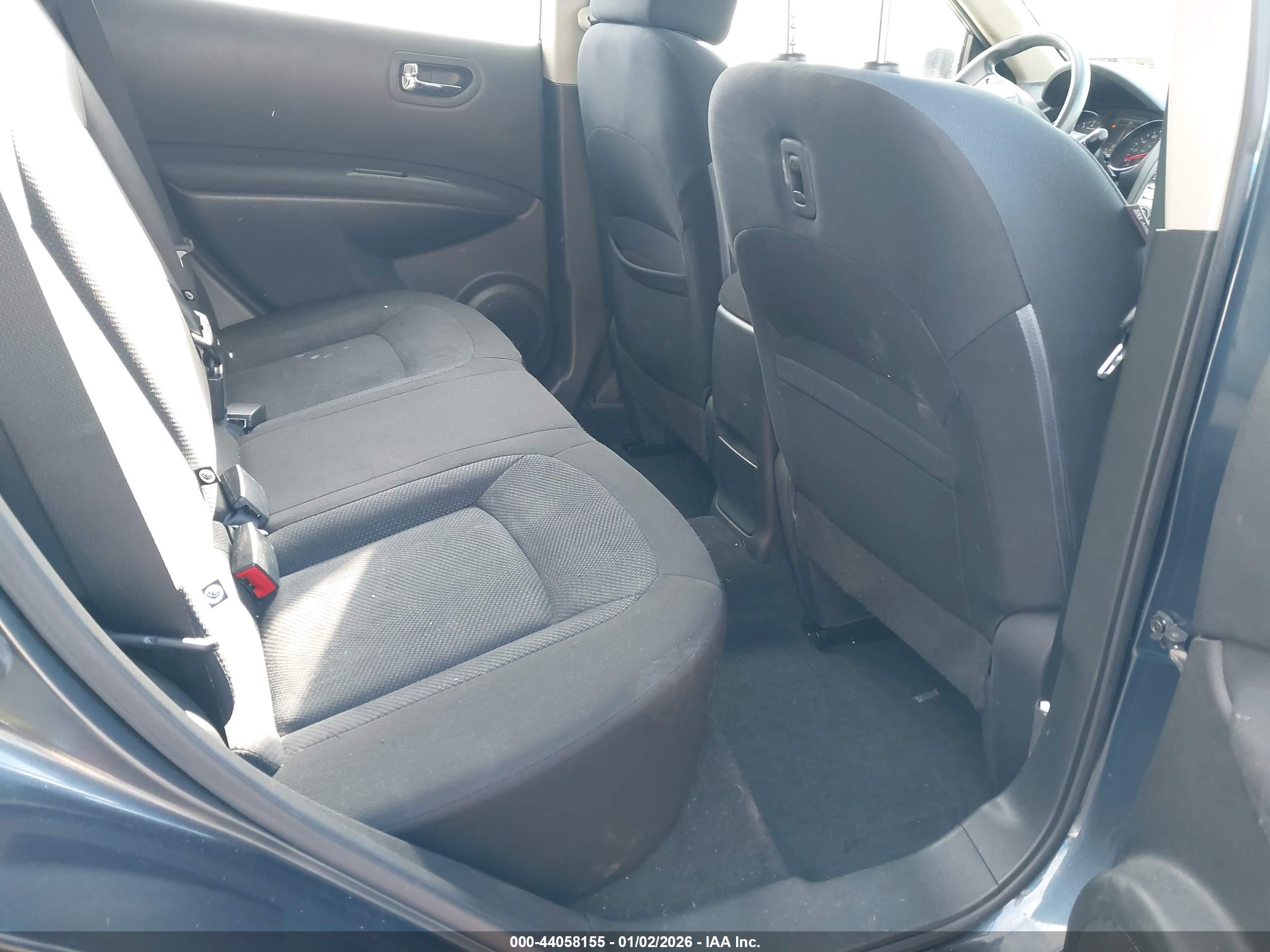 NISSAN ROGUE image 8