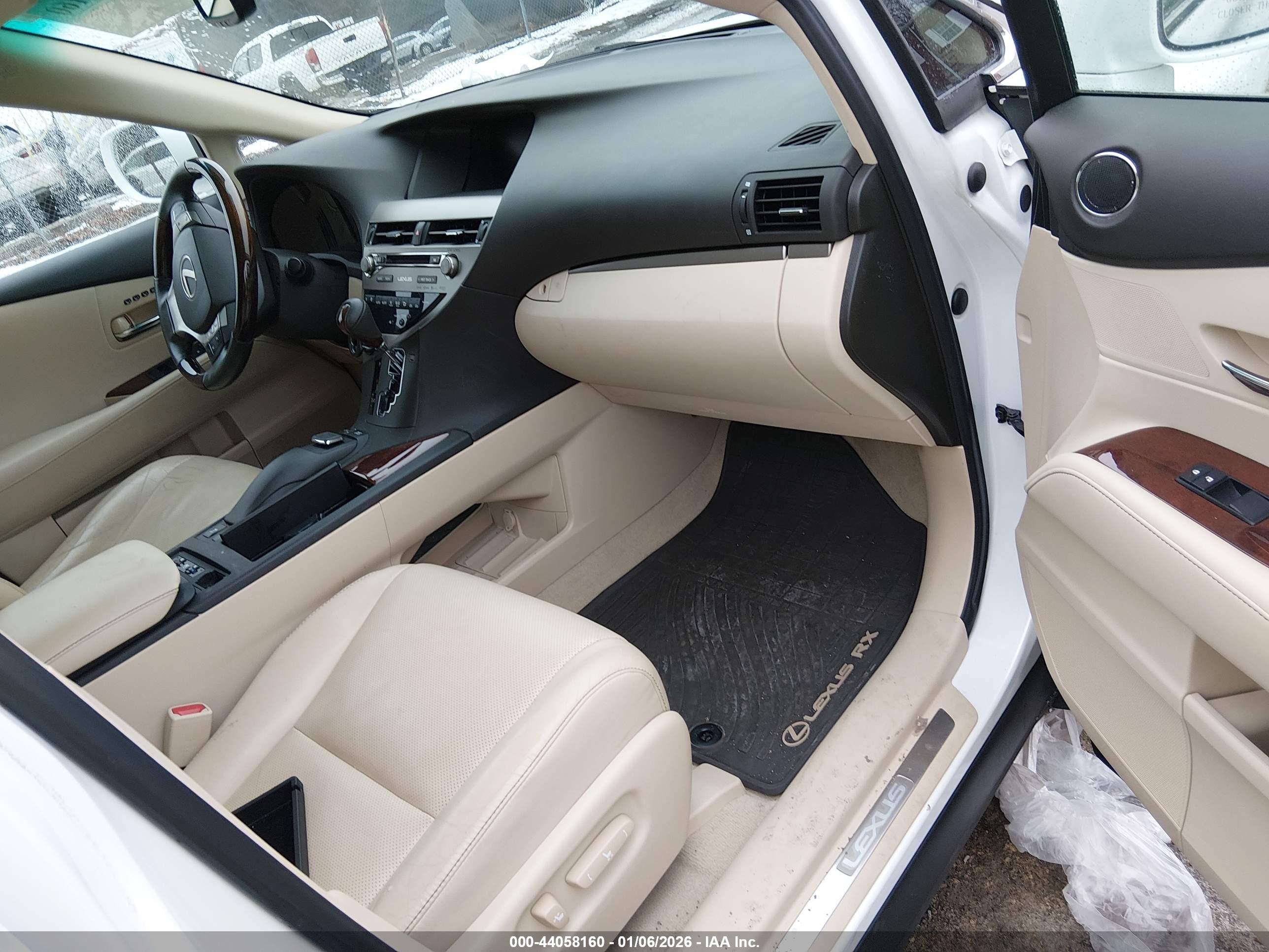 LEXUS RX image 5