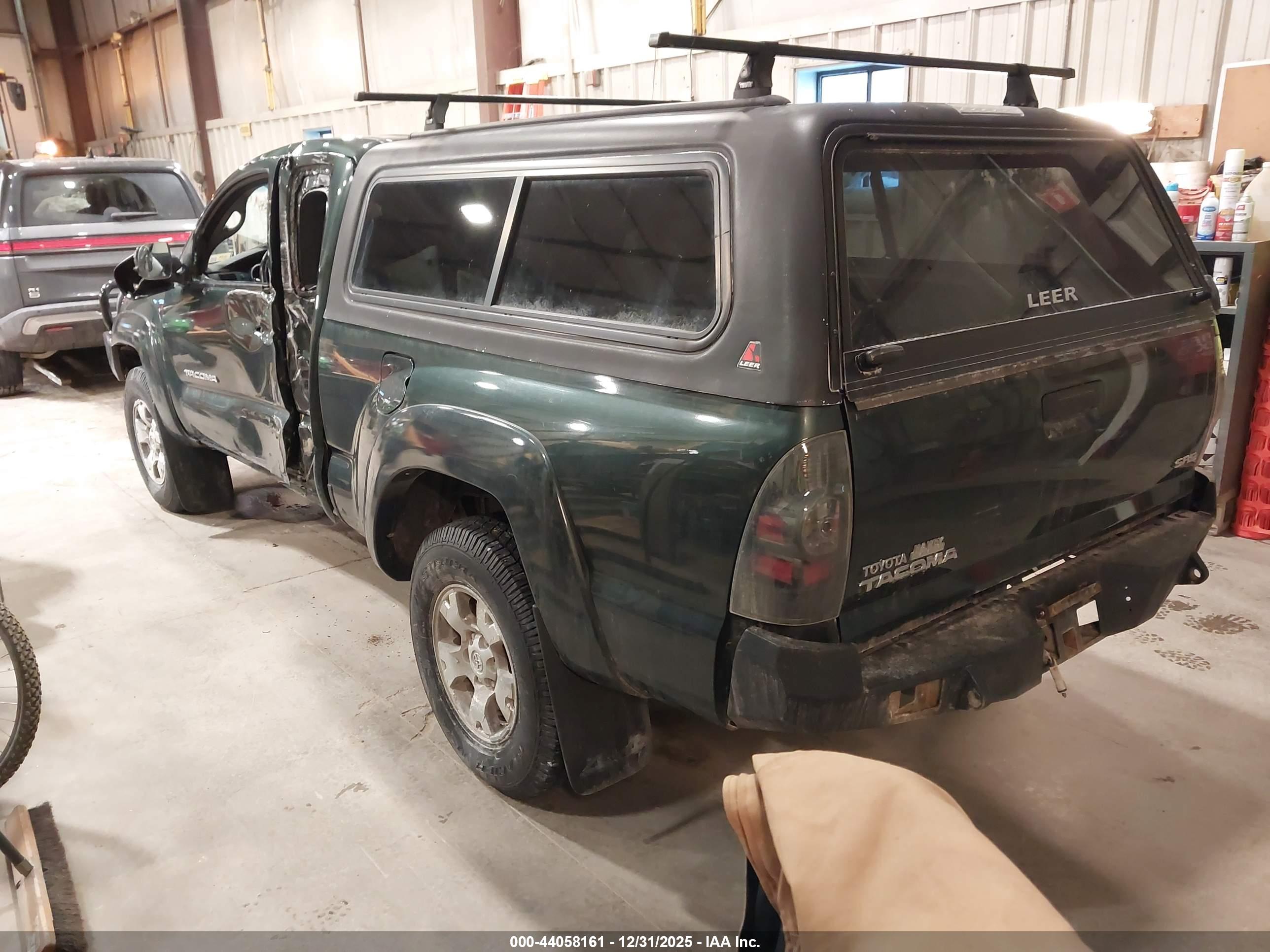 TOYOTA TACOMA image 3