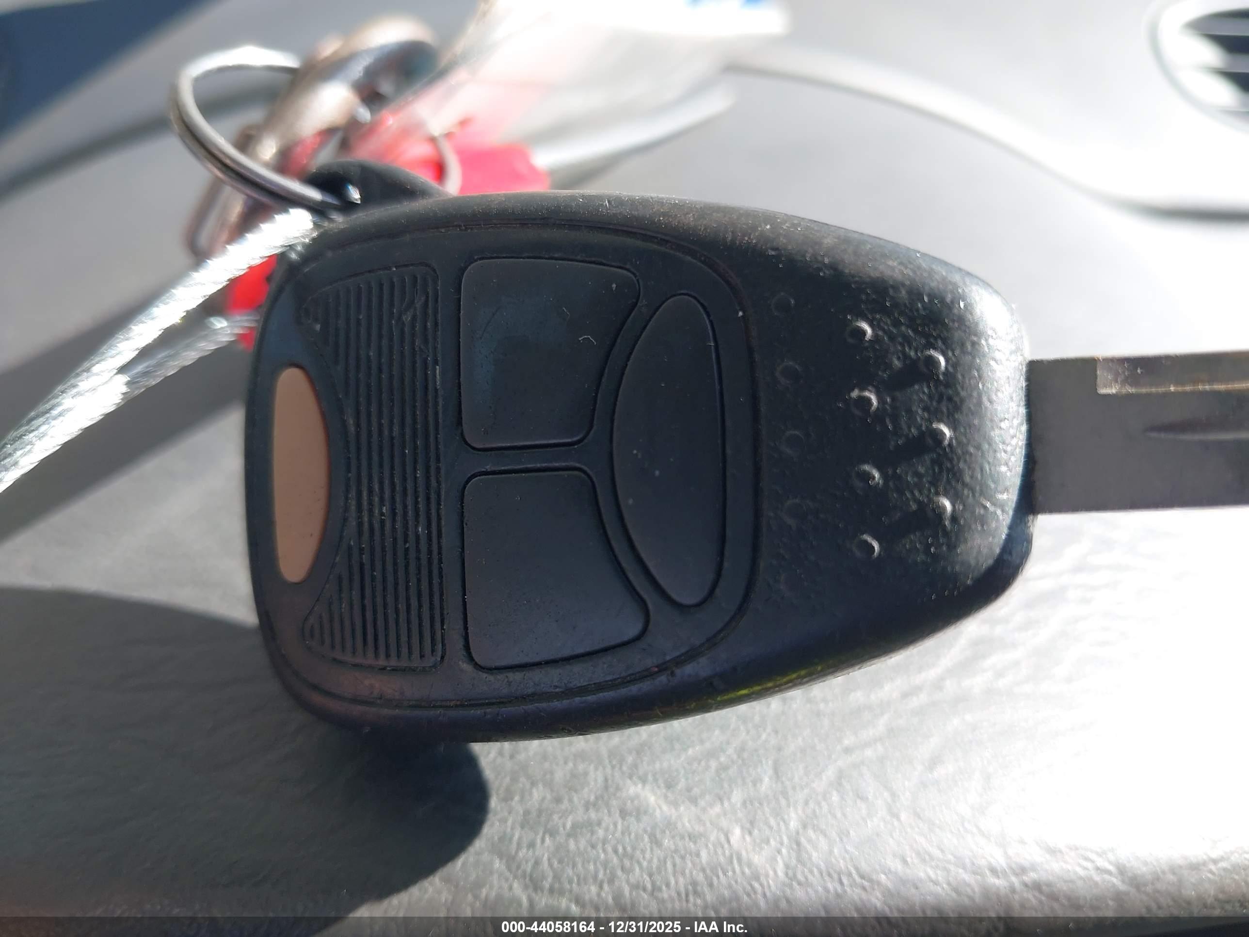 JEEP LIBERTY image 11