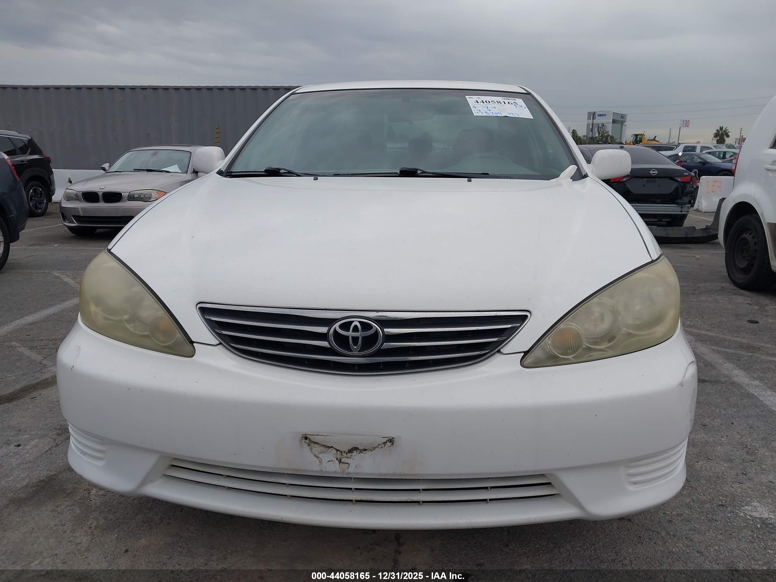 TOYOTA CAMRY image 6