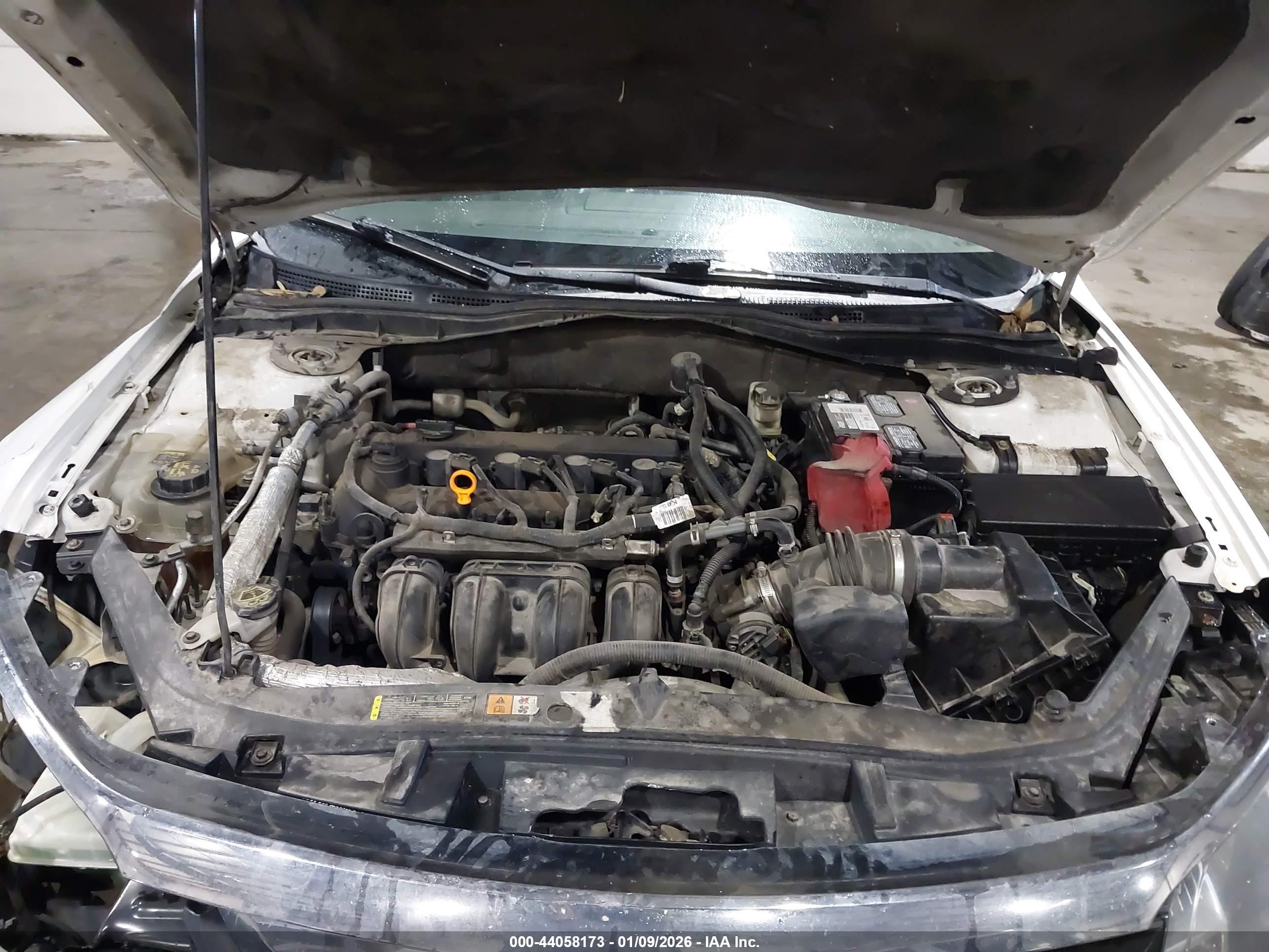 FORD FUSION image 10