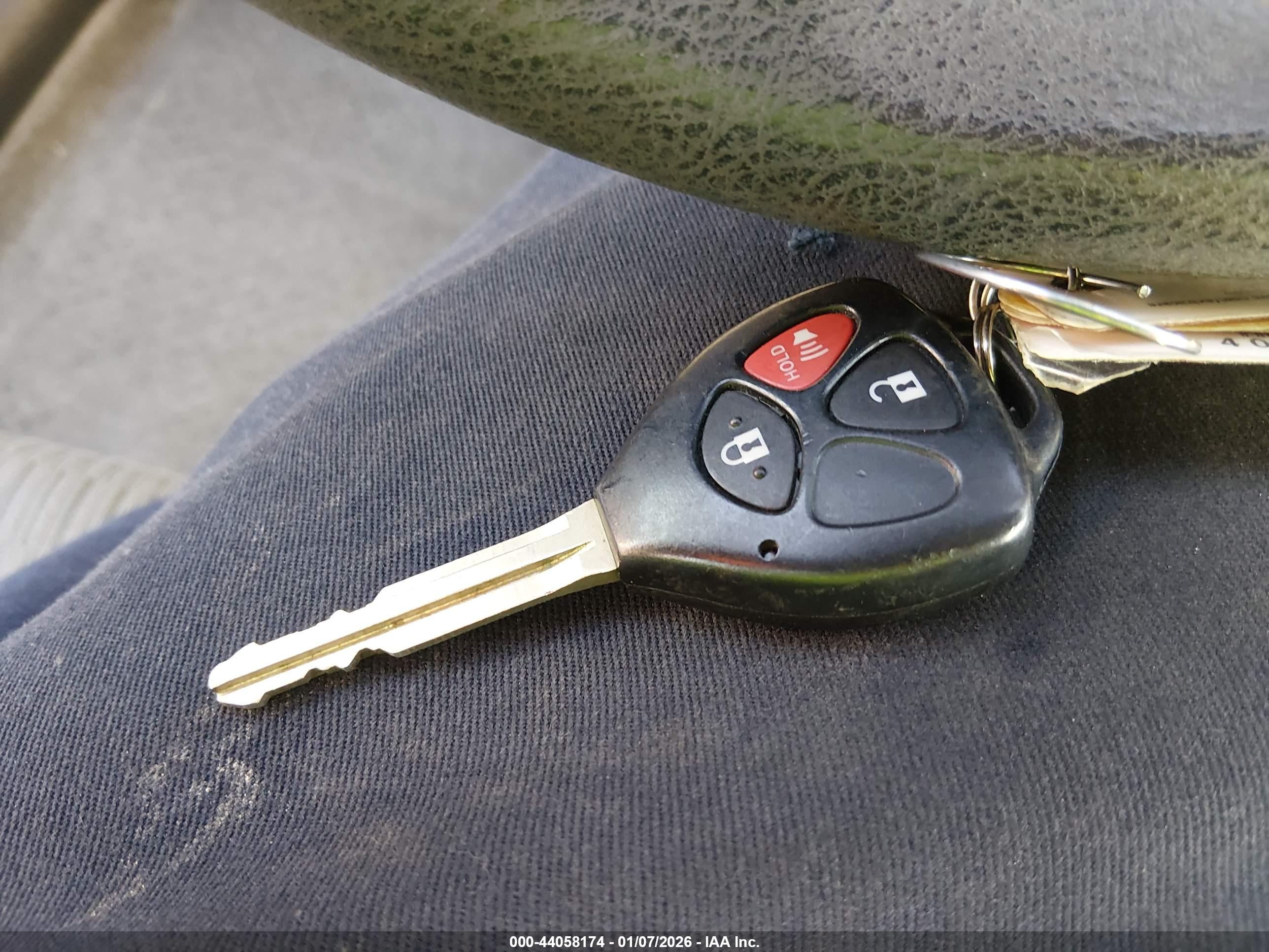 TOYOTA RAV4 image 11