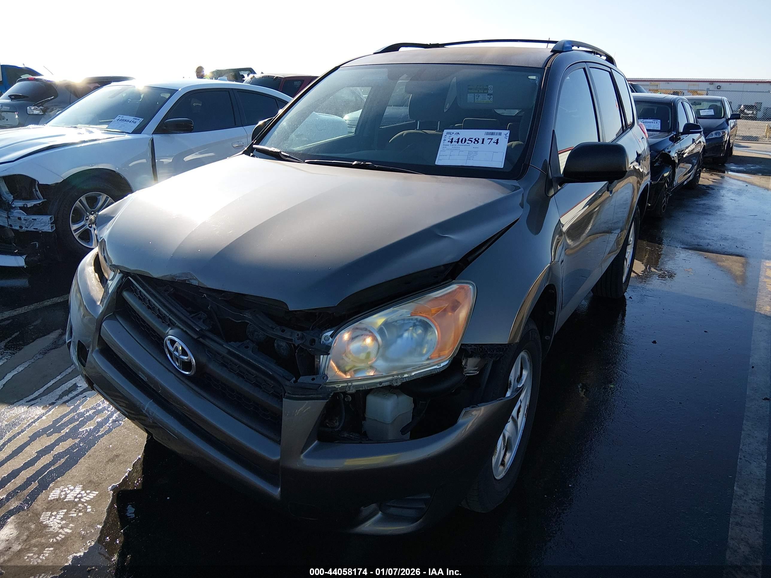 TOYOTA RAV4 image 6