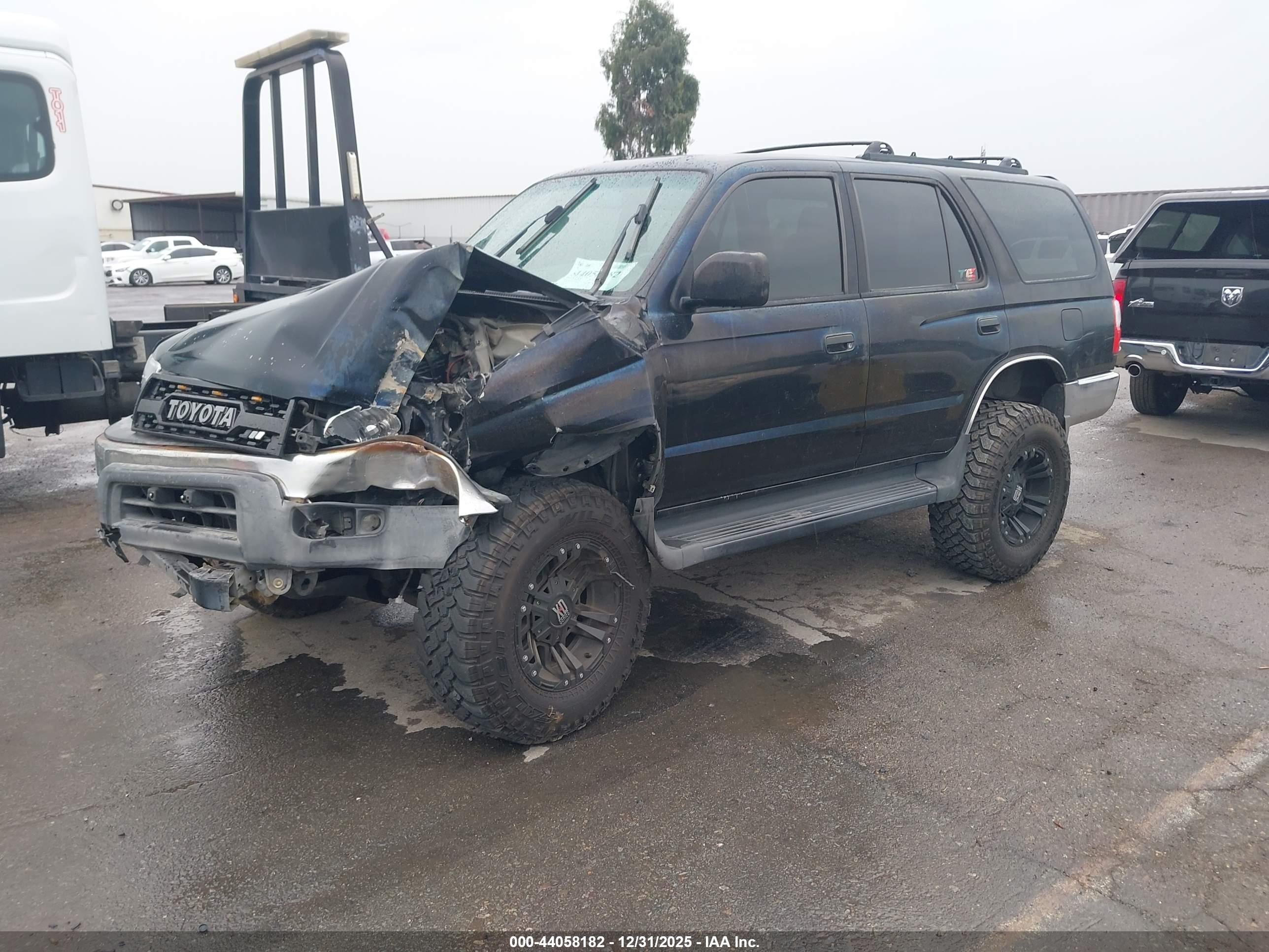 TOYOTA 4RUNNER image 2