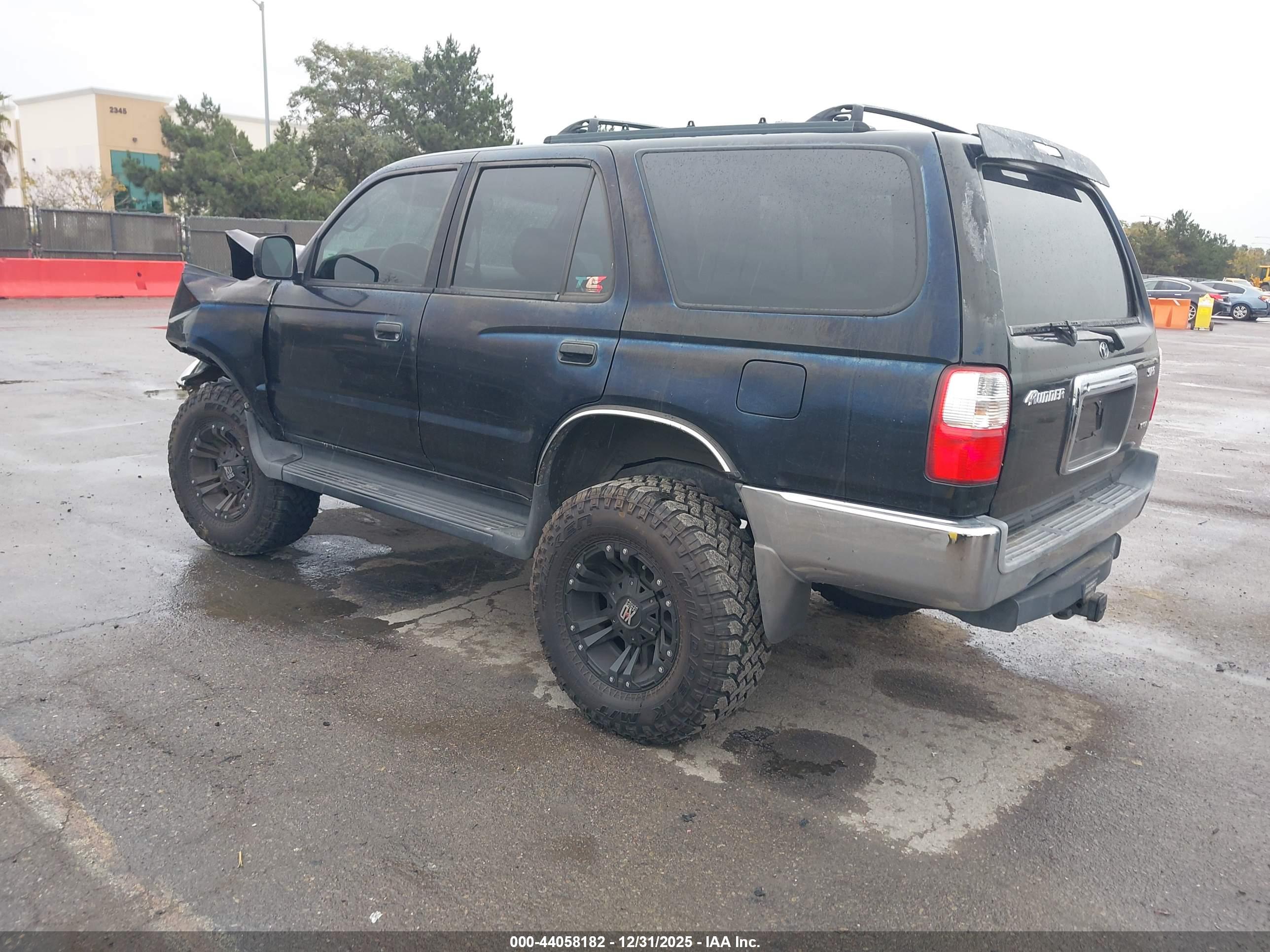 TOYOTA 4RUNNER image 3