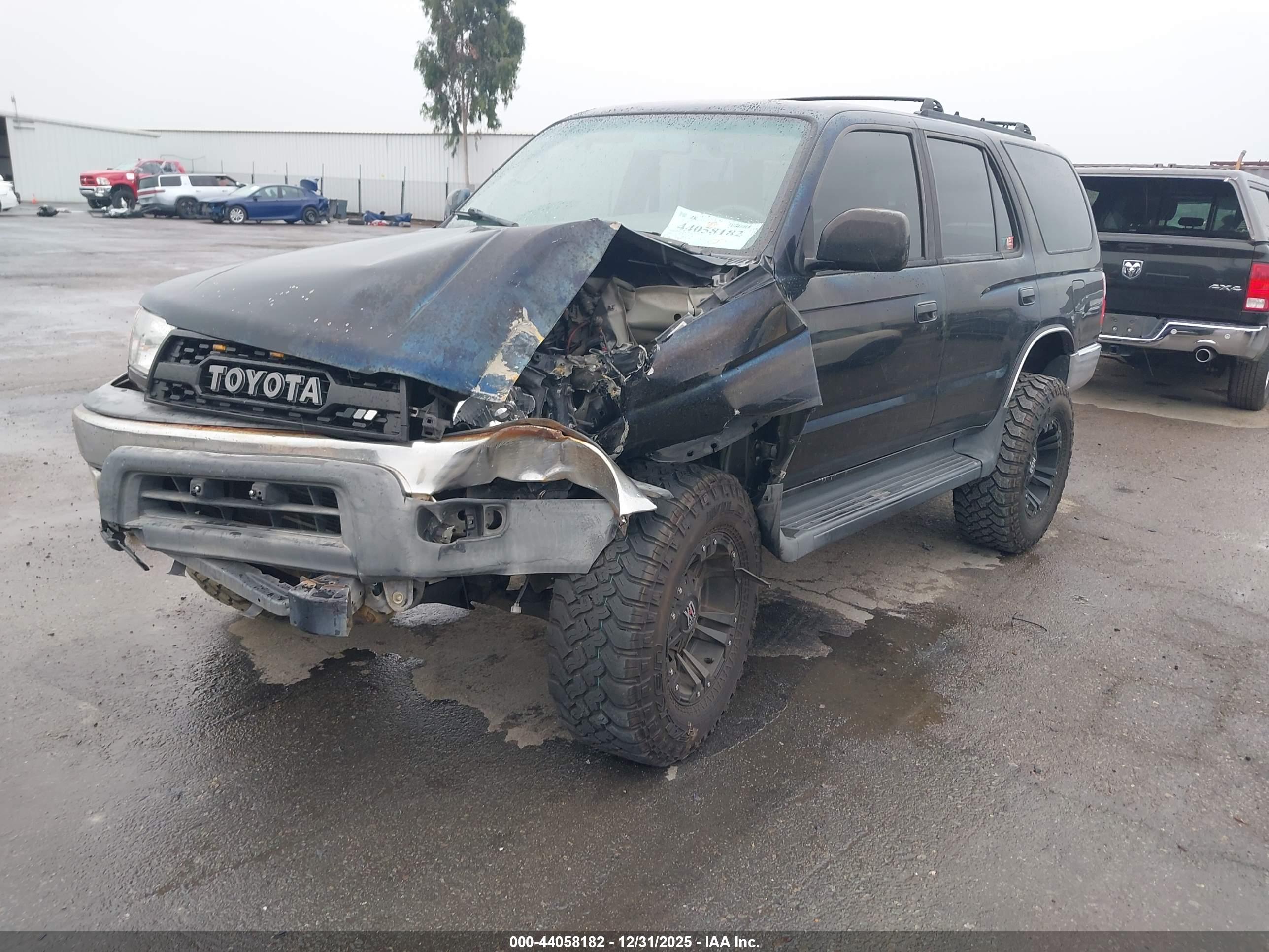 TOYOTA 4RUNNER image 6