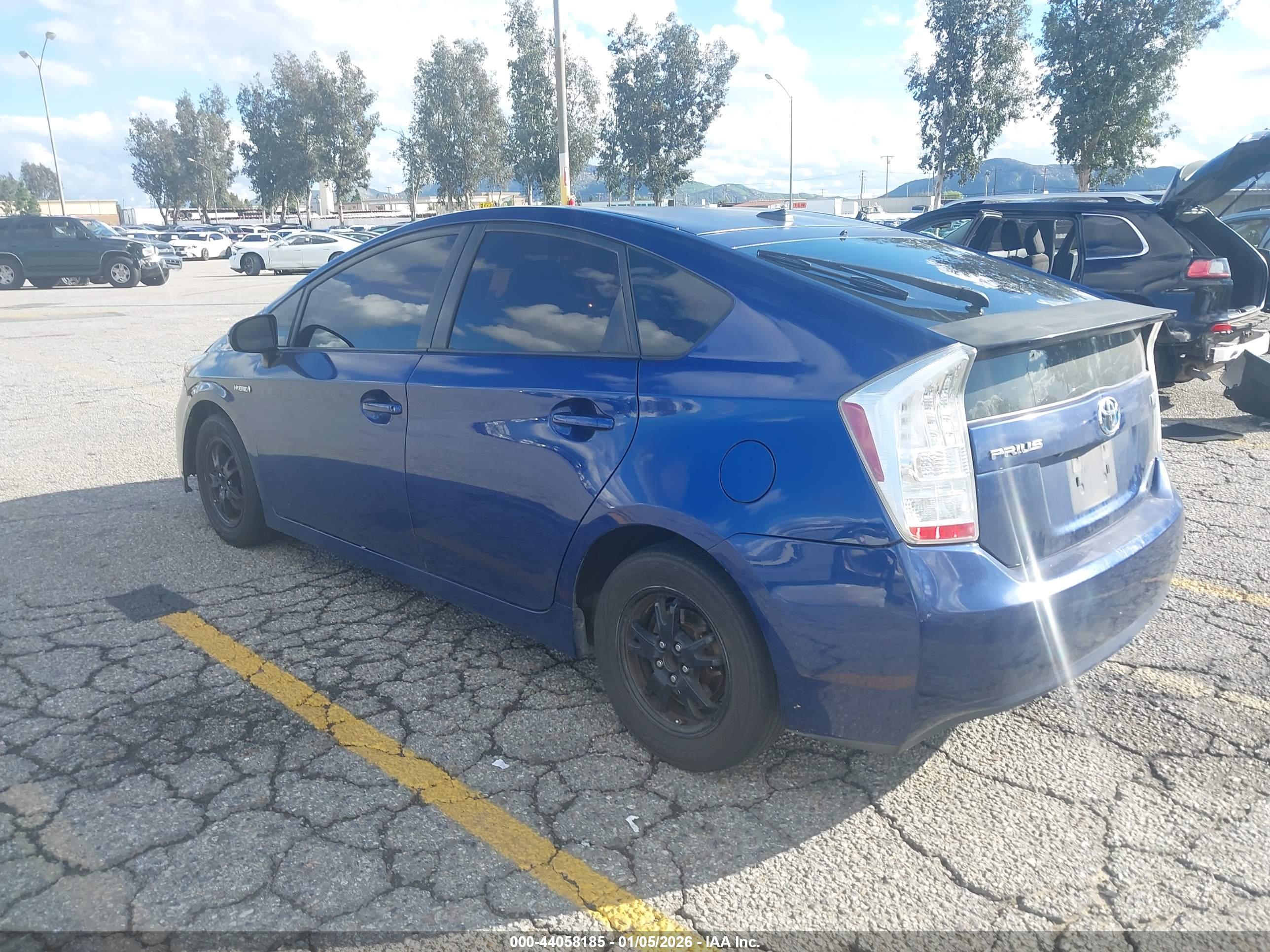 TOYOTA PRIUS image 3