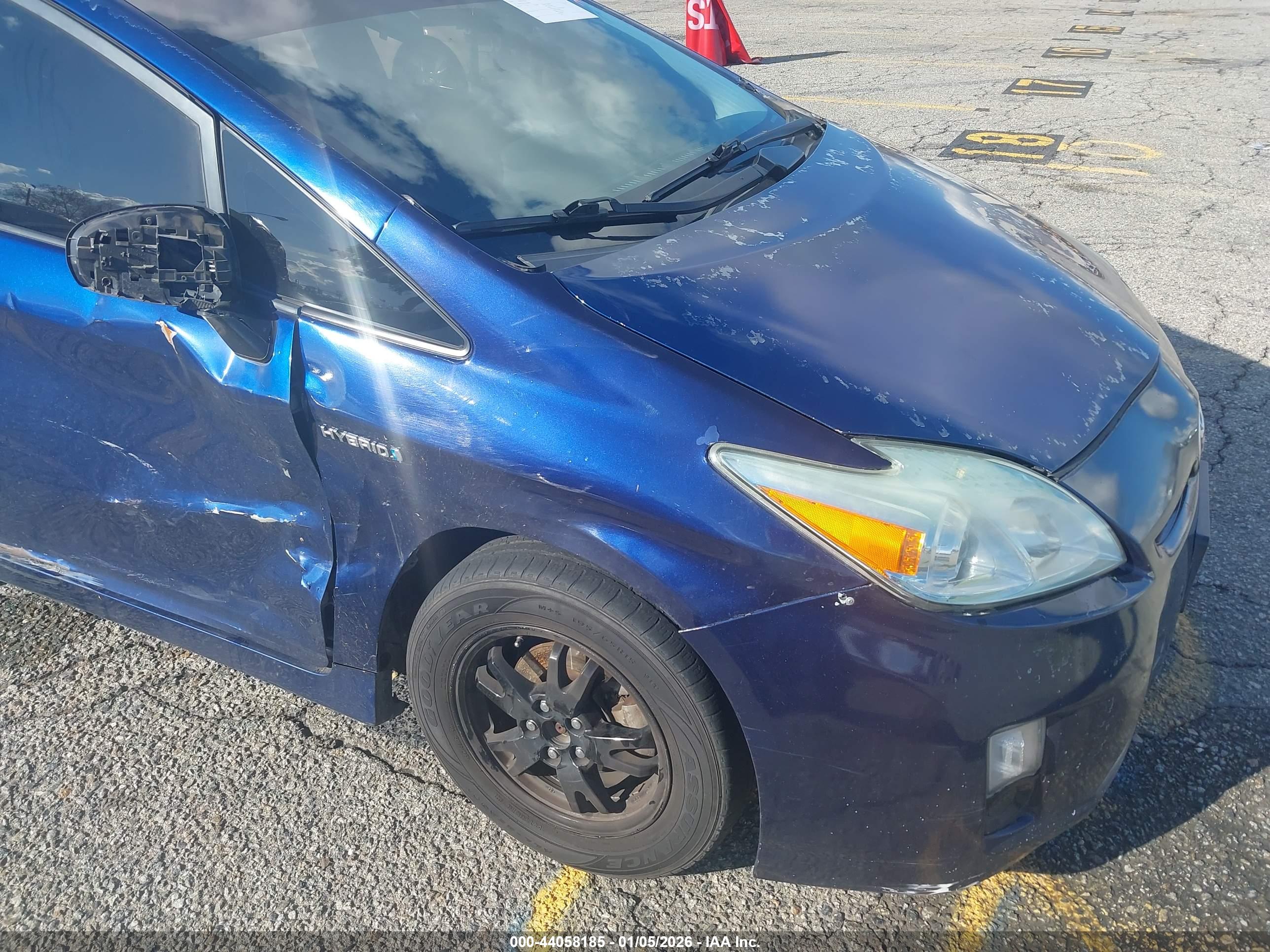 TOYOTA PRIUS image 6