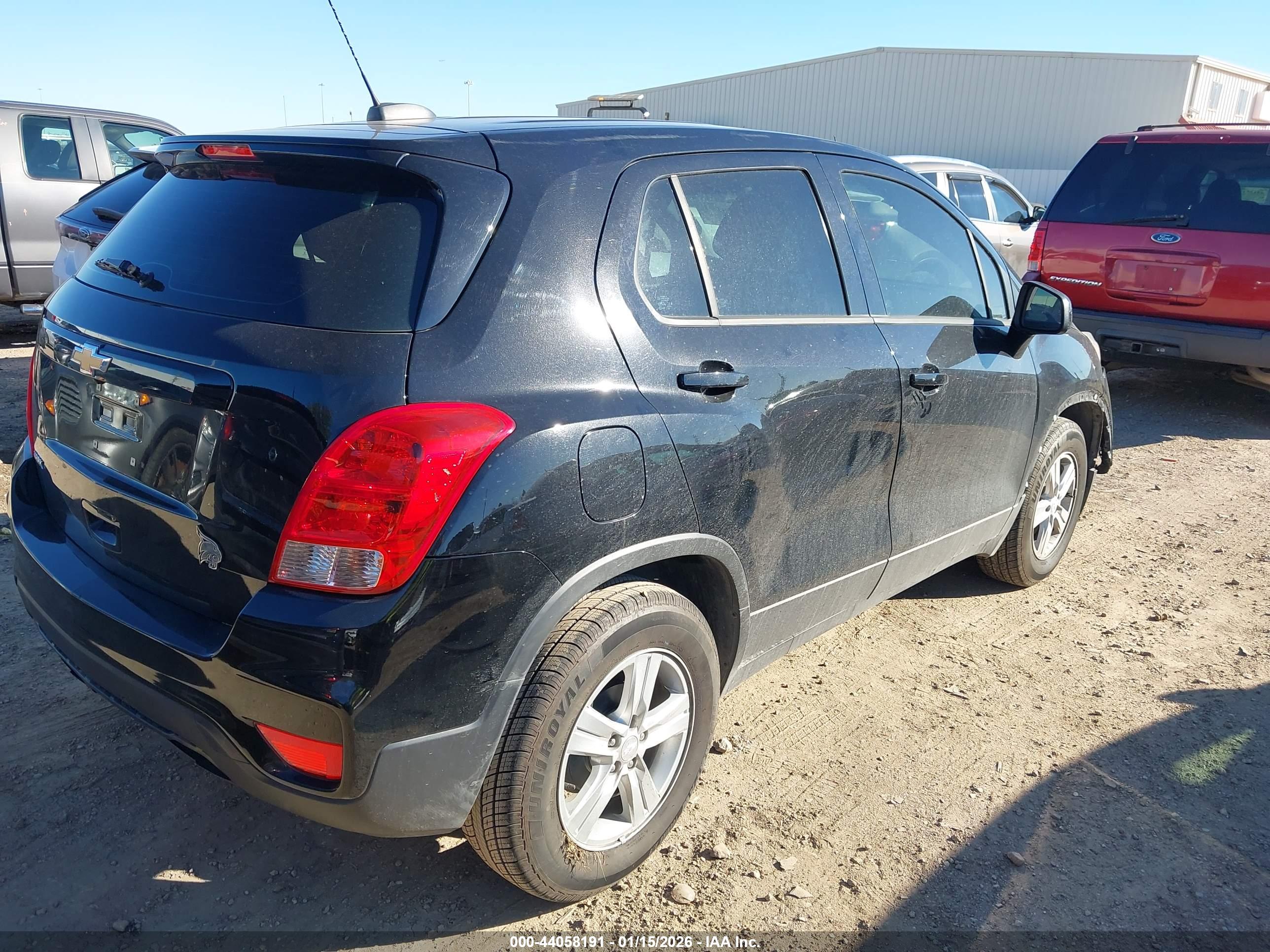 CHEVROLET TRAX image 4