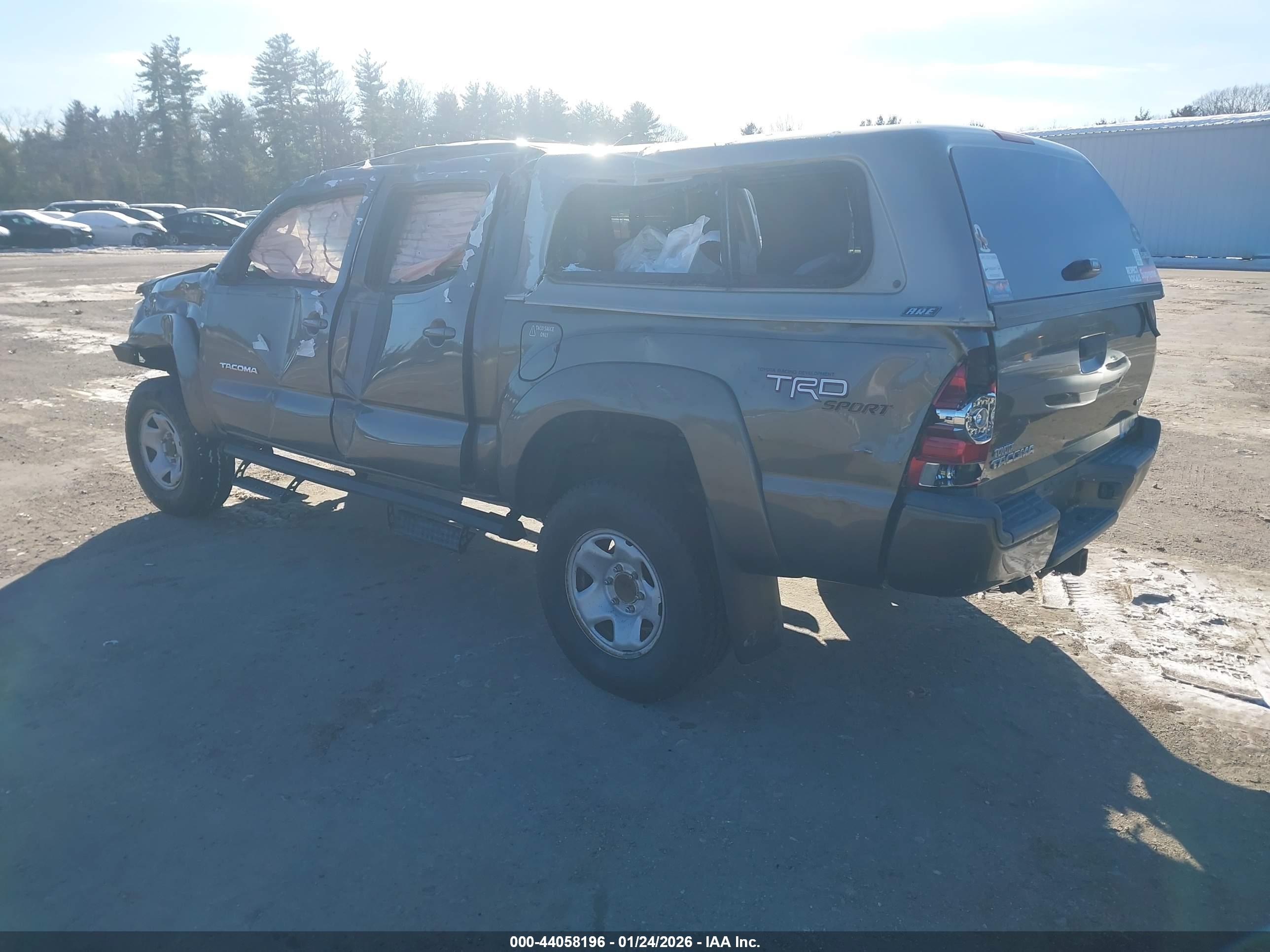 TOYOTA TACOMA image 3