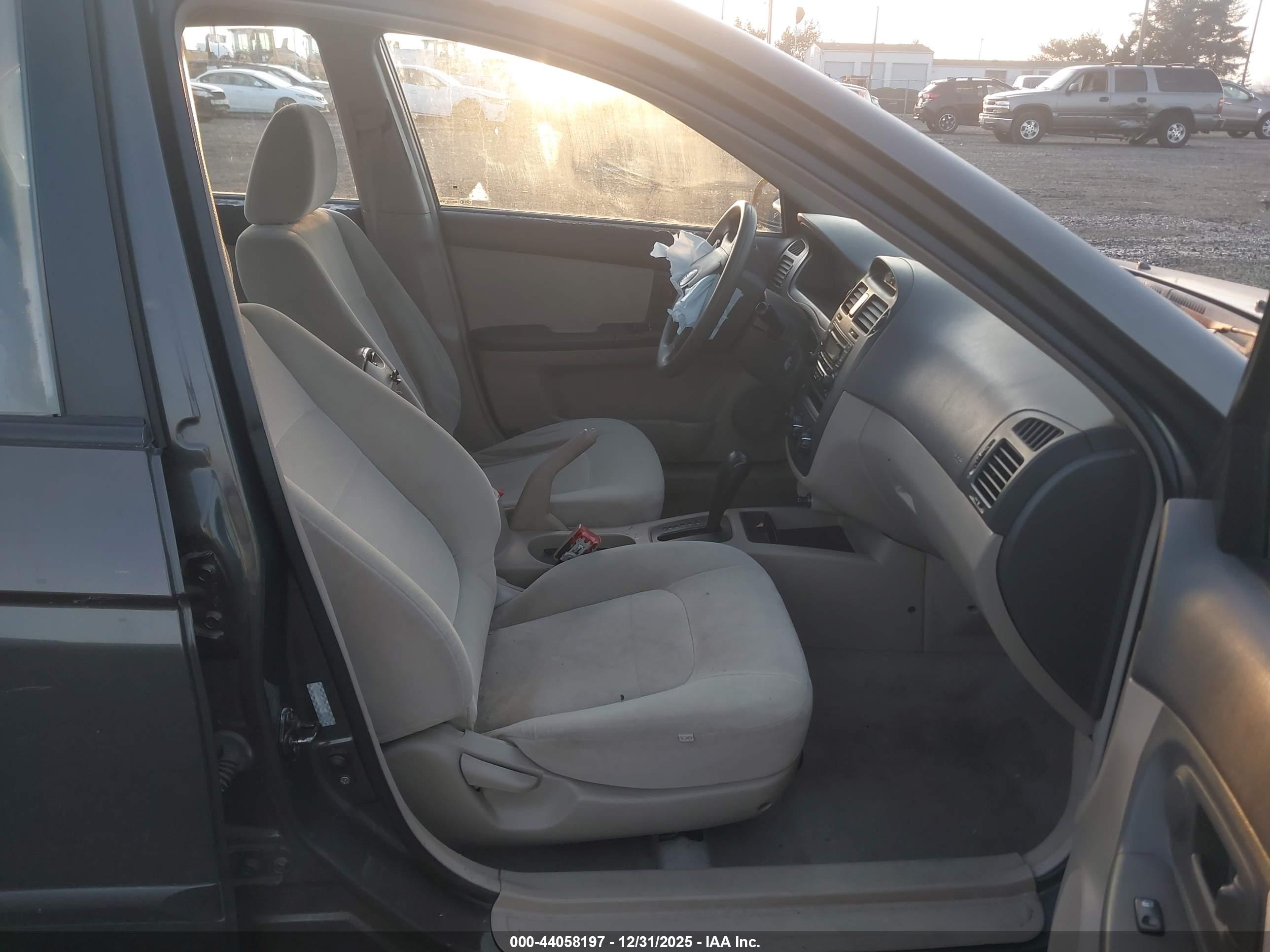 KIA SPECTRA image 5