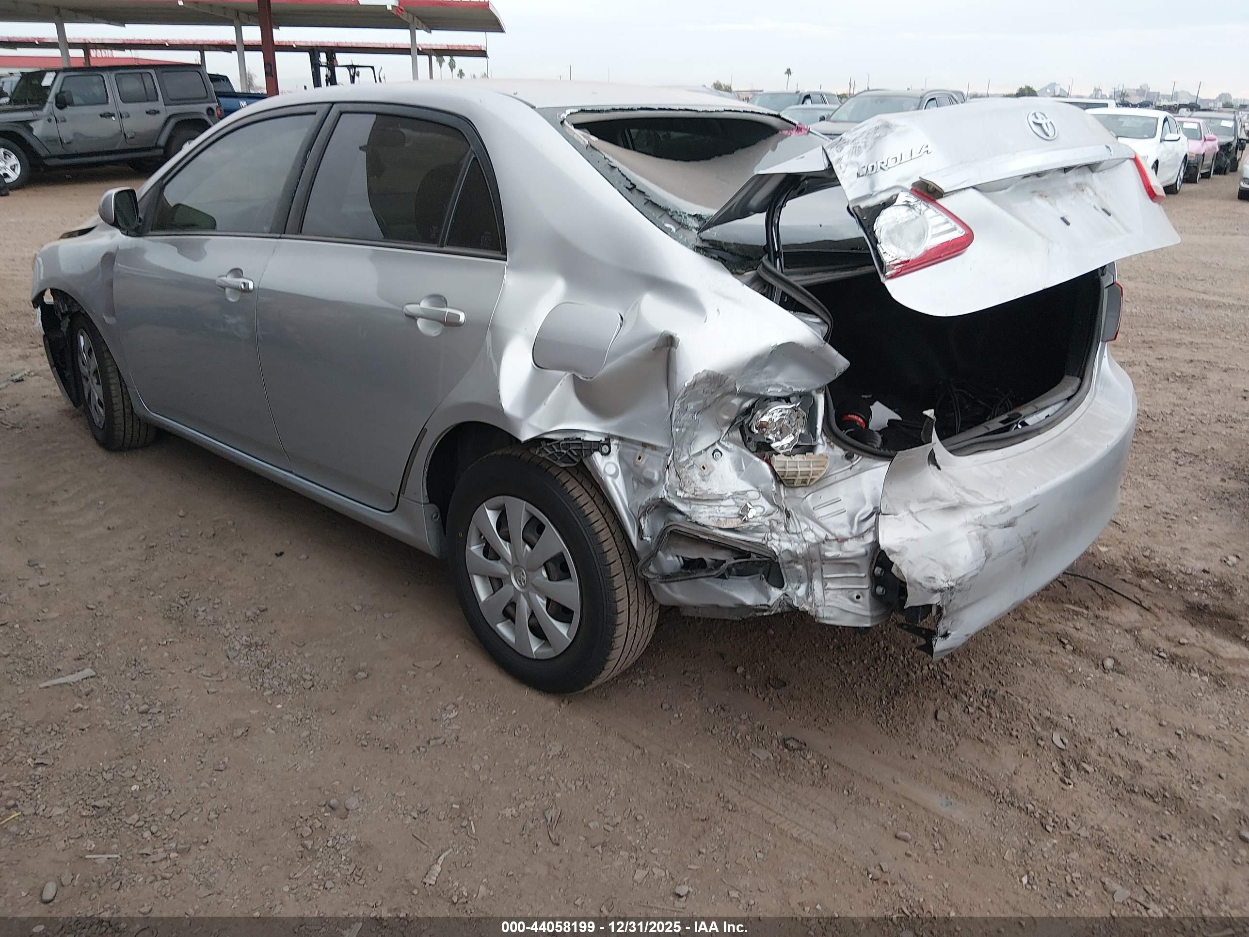 TOYOTA COROLLA image 3