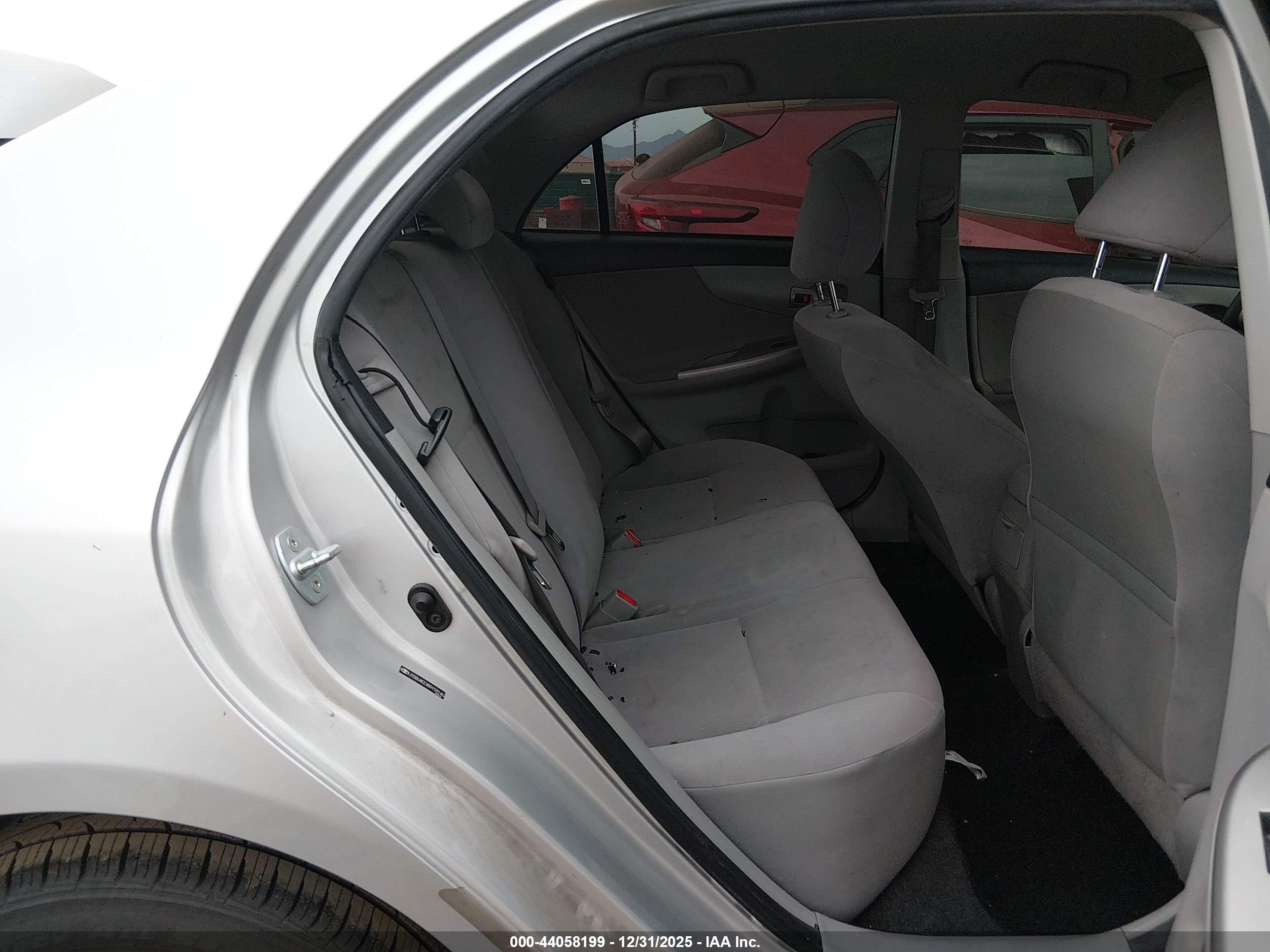 TOYOTA COROLLA image 8
