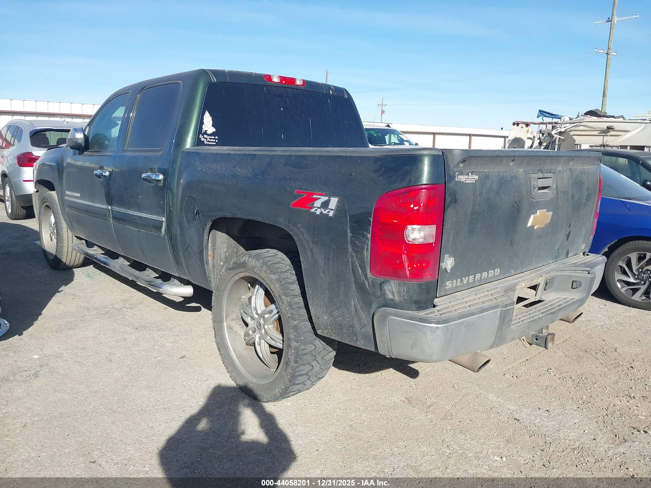CHEVROLET SILVERADO image 3
