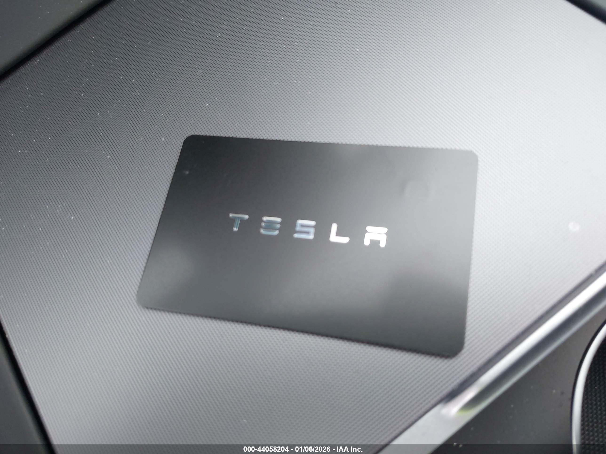 TESLA MODEL image 11