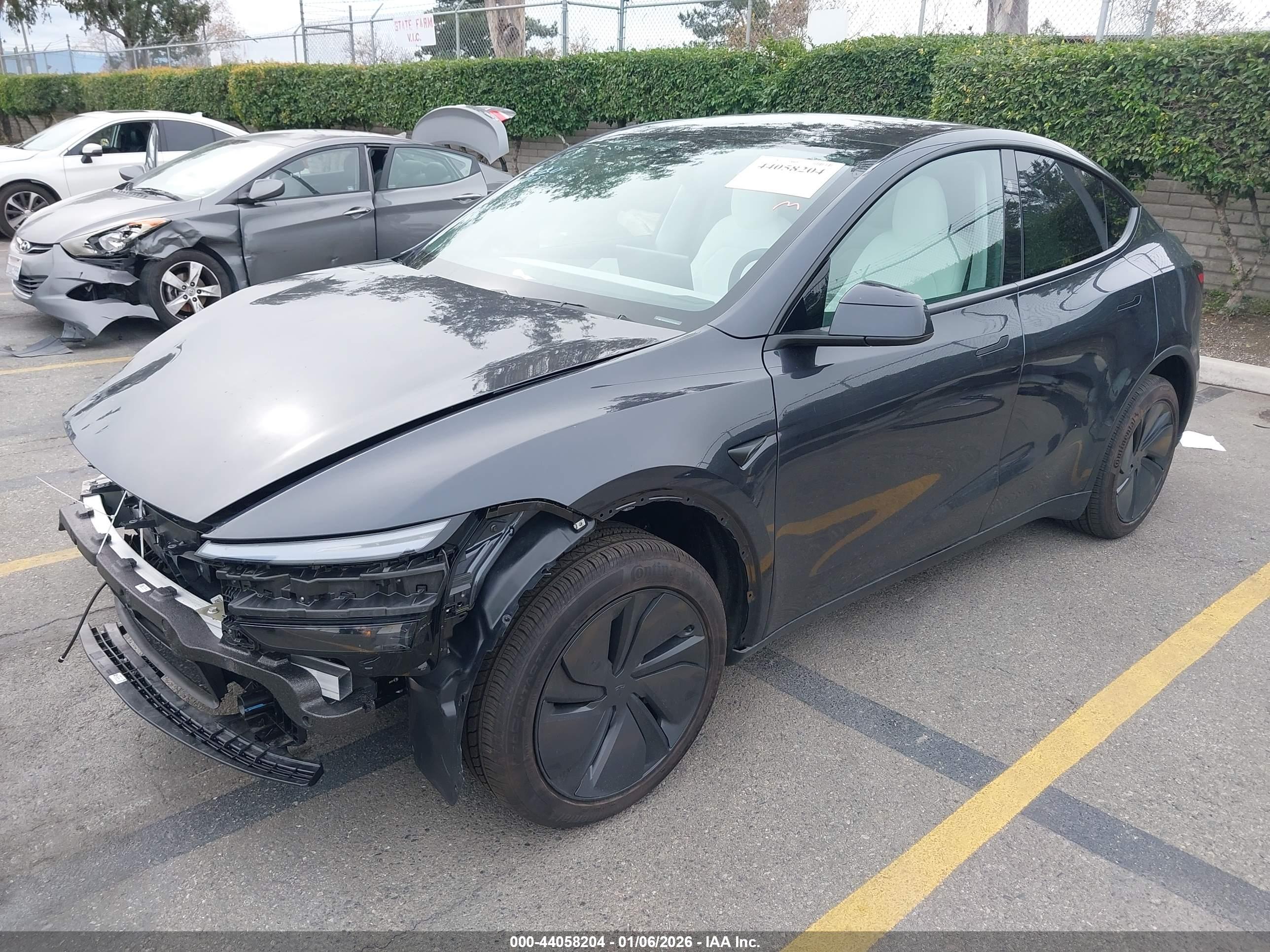 TESLA MODEL image 2