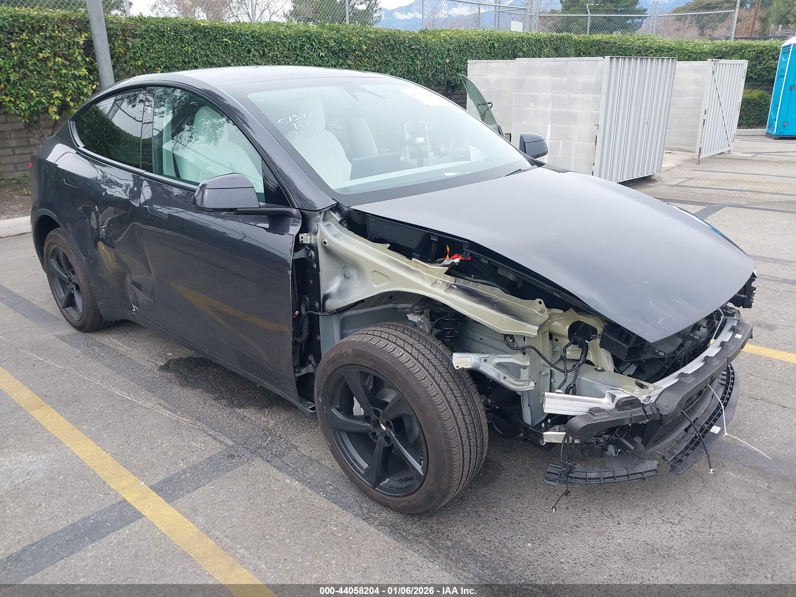 TESLA MODEL image 6