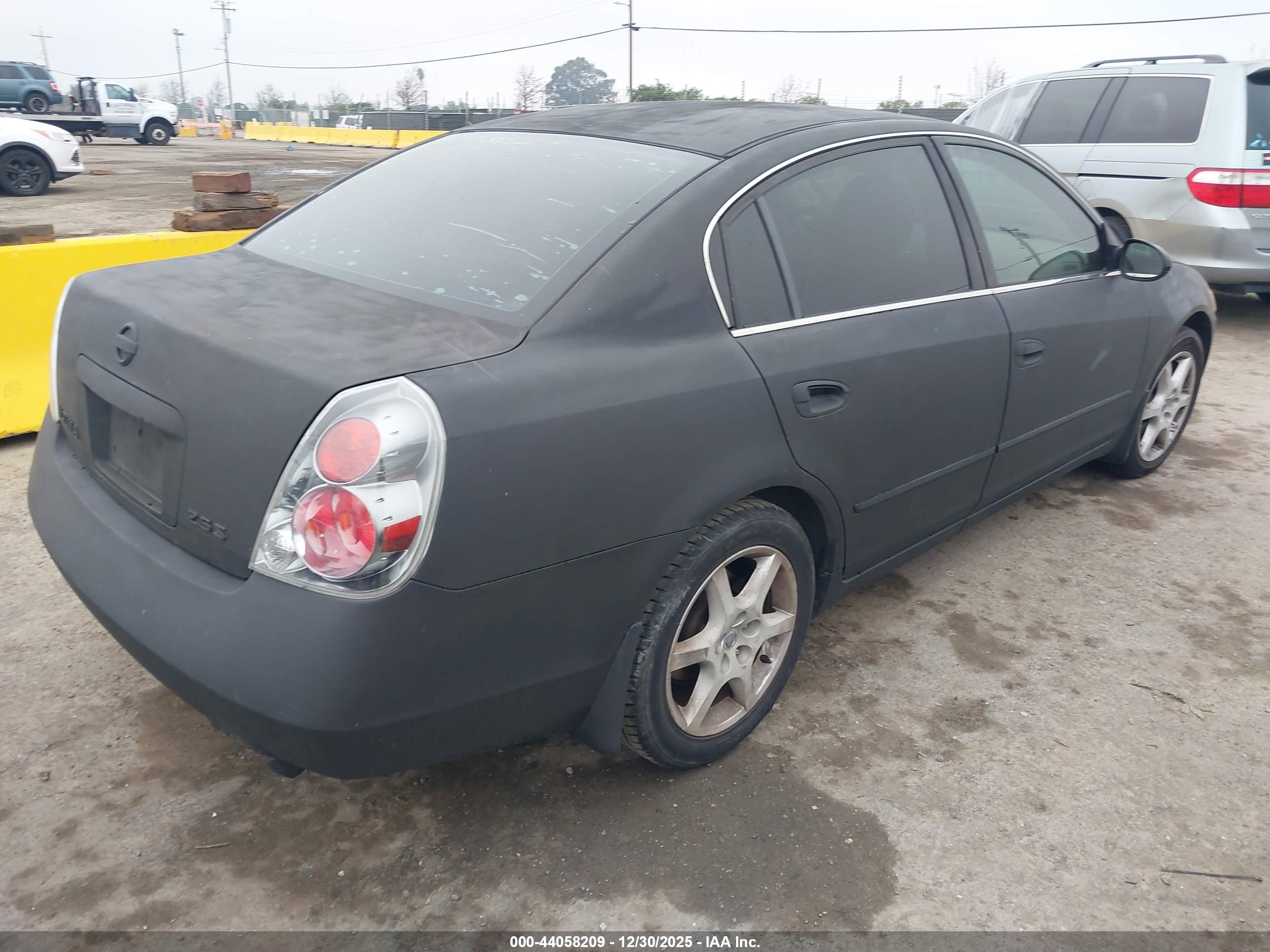 NISSAN ALTIMA image 4